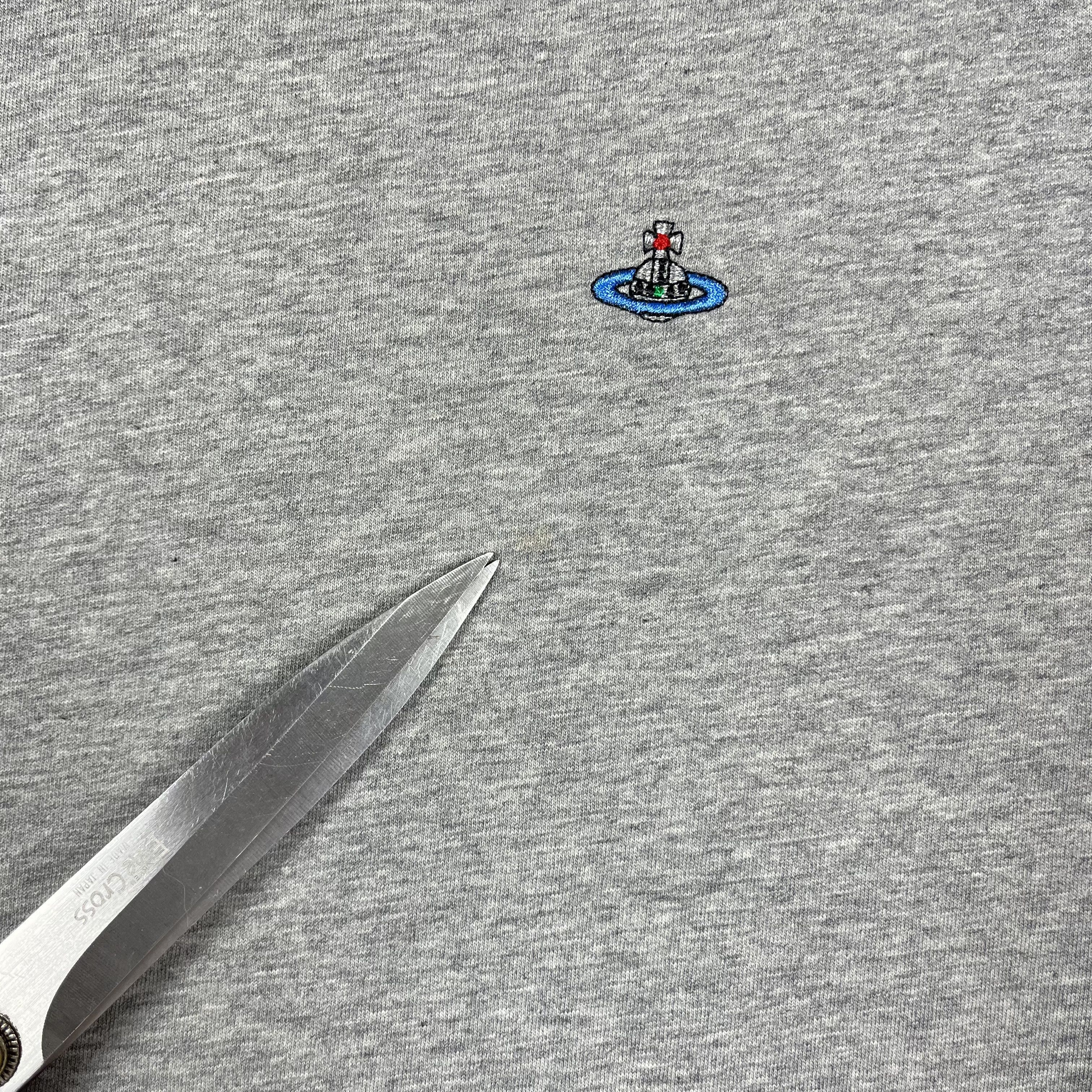 Vivienne Westwood Vivienne Westwood Y2K Orb Logo T Shirt Size US L / EU 52-54 / 3 - 16 Thumbnail