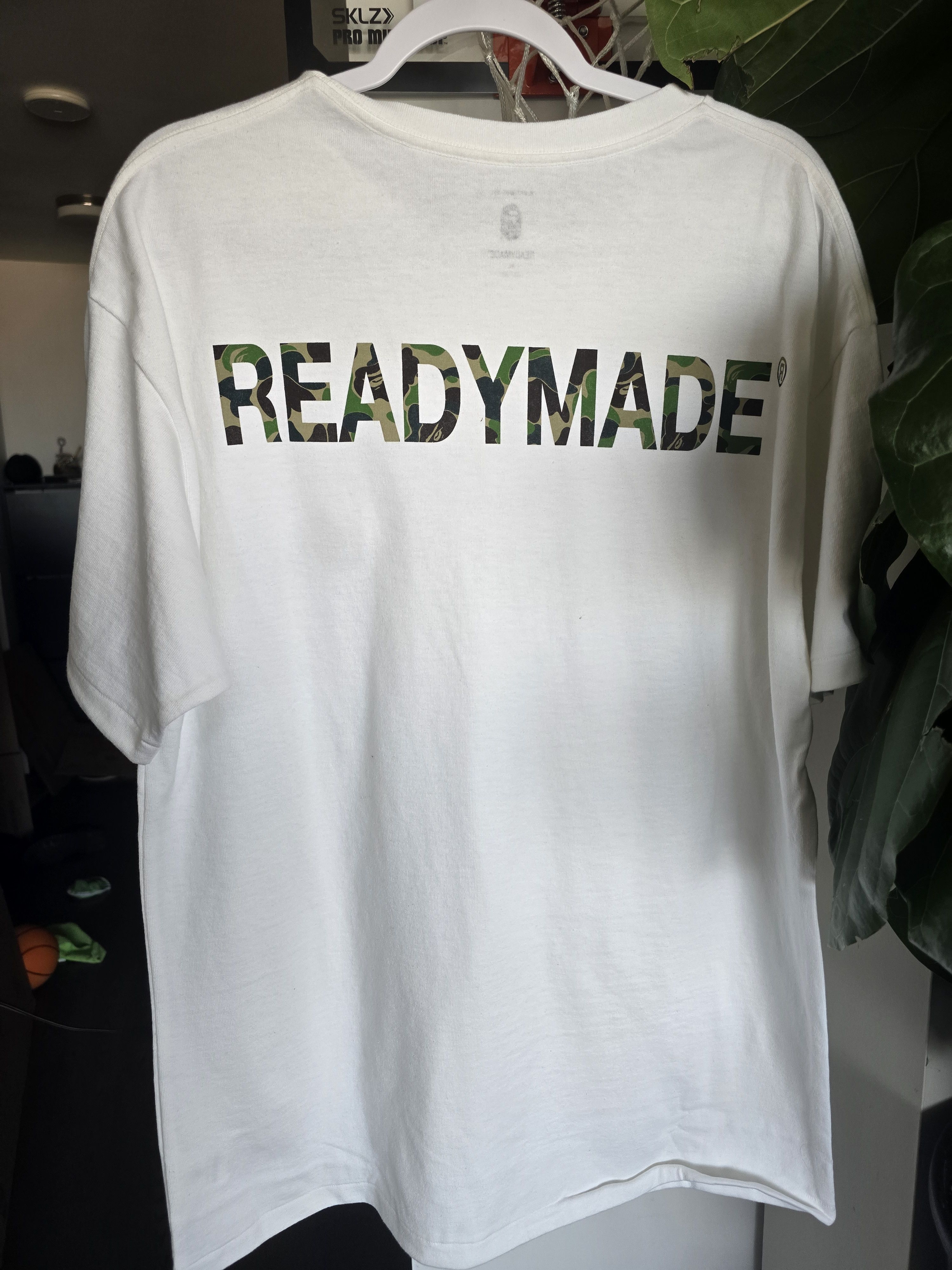 Bape × READYMADE Bape X Readymade Bee Patch Tee Size US XL / EU 56 / 4 - 2 Thumbnail