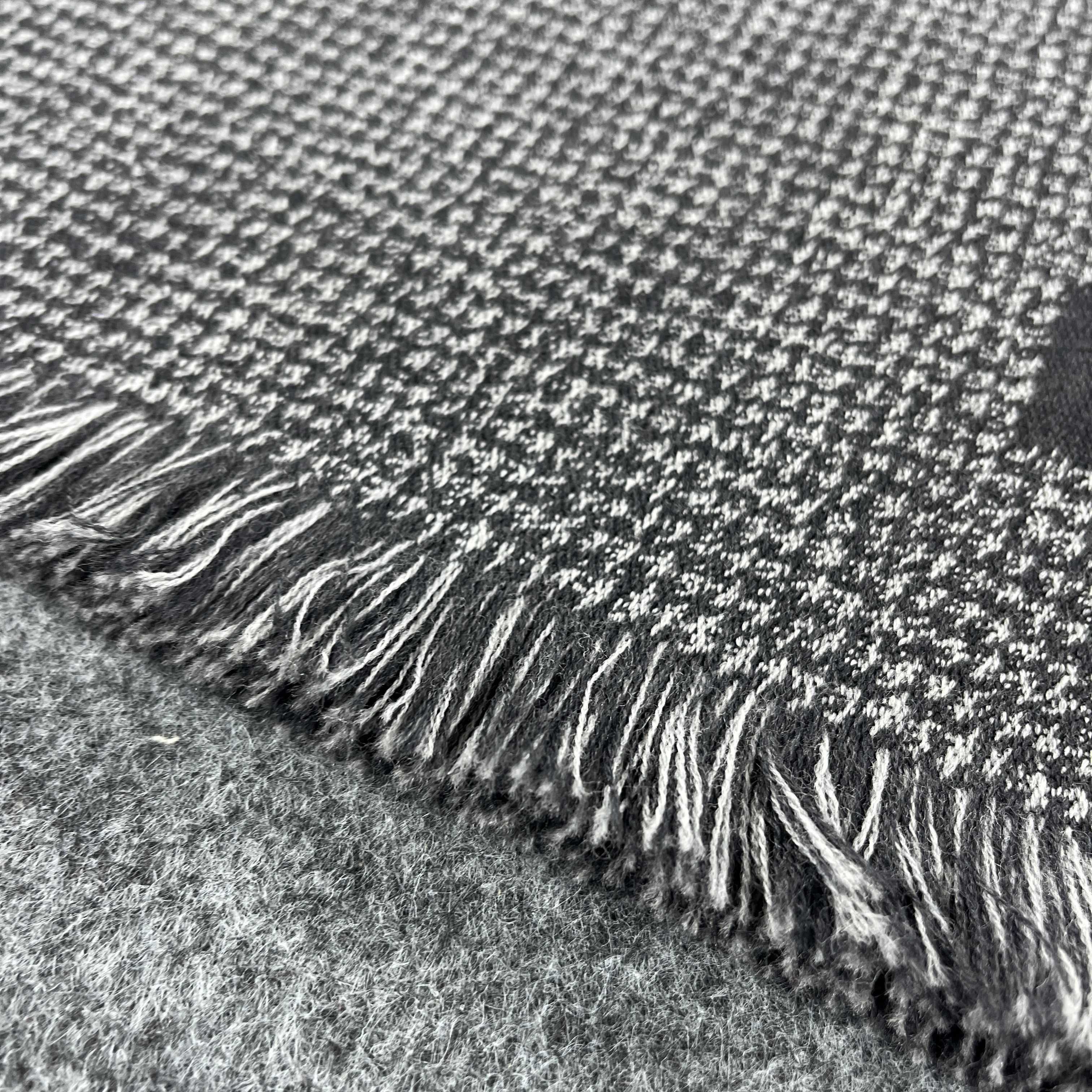 Valentino Valentino Scarf / Muffler / Neckwear T1318 Size ONE SIZE - 8 Thumbnail
