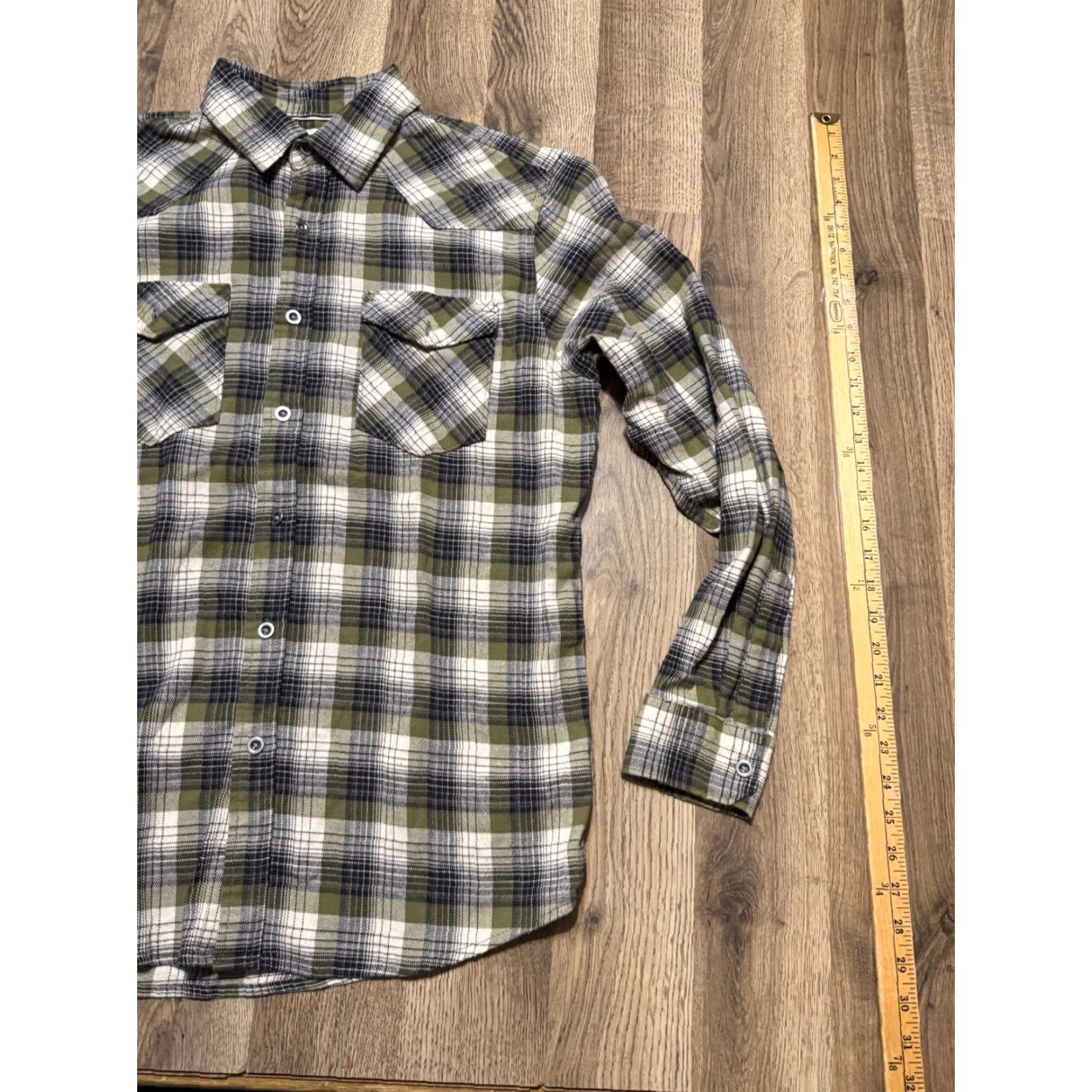 Wrangler Wrangler Shirt Mens M Green White Black Plaid Long Sleeve Button-Up Shirt Size US M / EU 48-50 / 2 - 4 Thumbnail