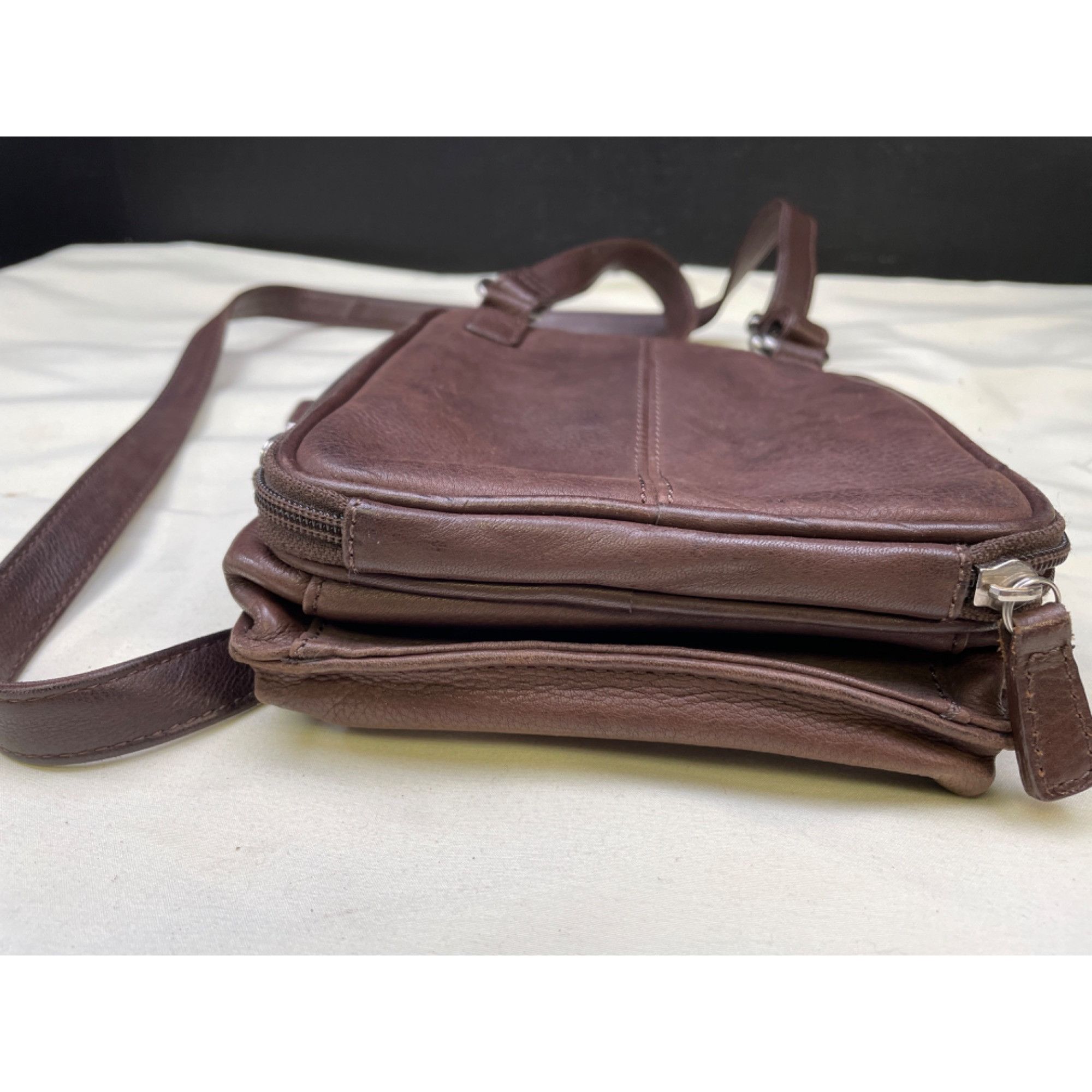 Fossil Fossil Womens Brown Leather Crossbody Bag SKU 6577 Size ONE SIZE - 4 Thumbnail