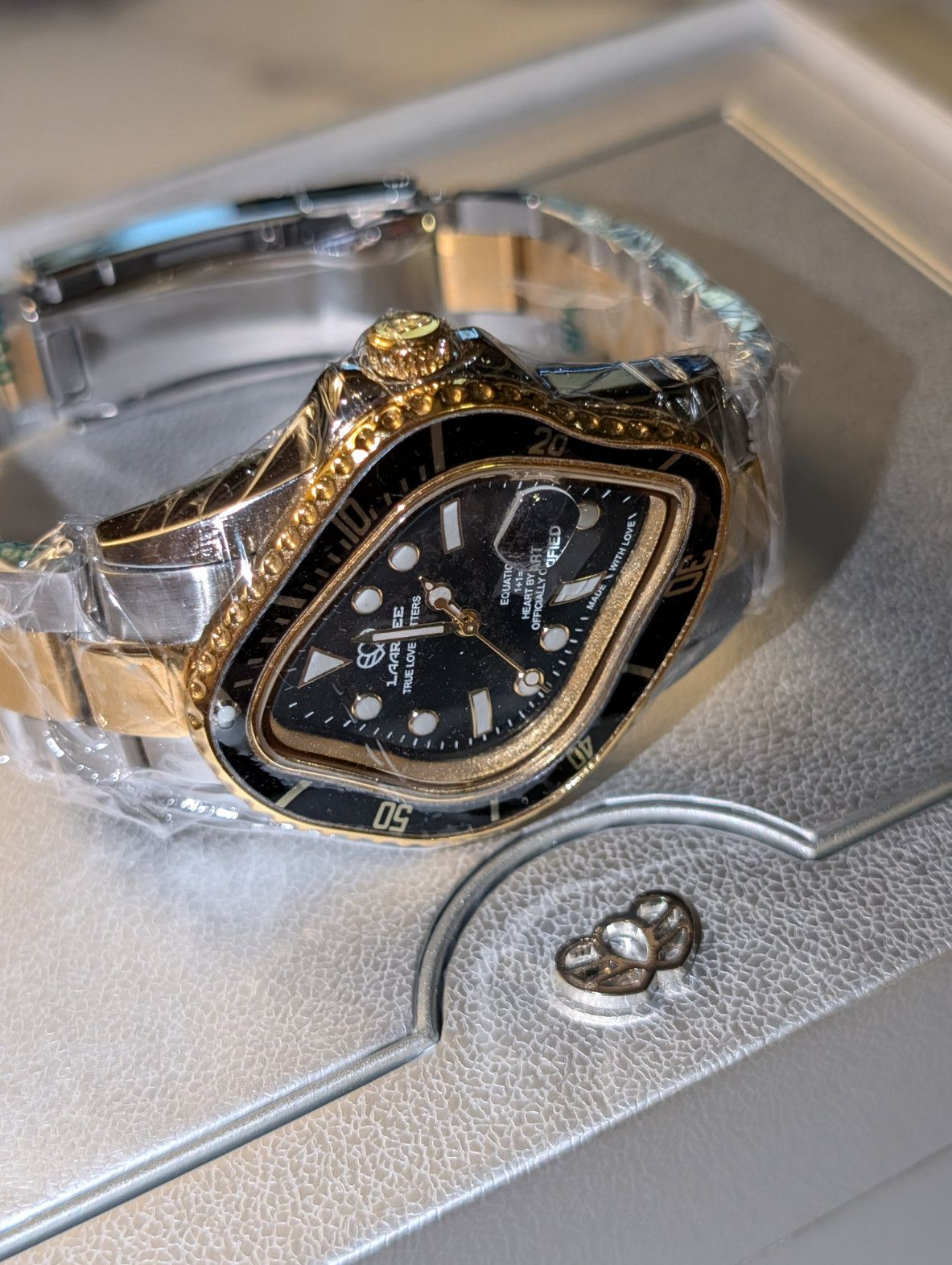 LAARVEE New in Box LAARVEE PEA-001 Watch Black / Gold Silver Size ONE SIZE - 3 Thumbnail