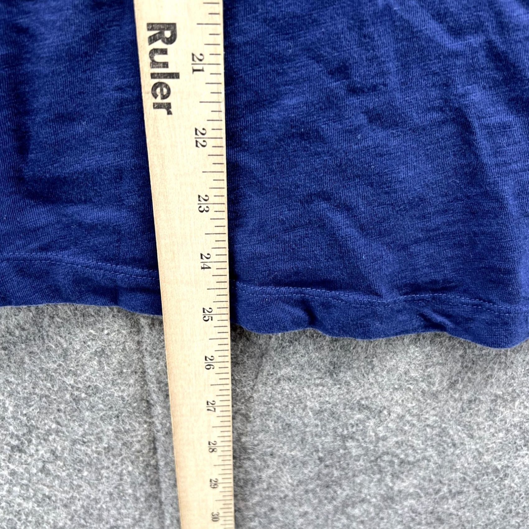Vineyard Vines Vineyard Vines Shirt Women Large Tee V-Neck Cotton Blue Navy Casual Short Sleeve Size L / US 10 / IT 46 - 6 Thumbnail