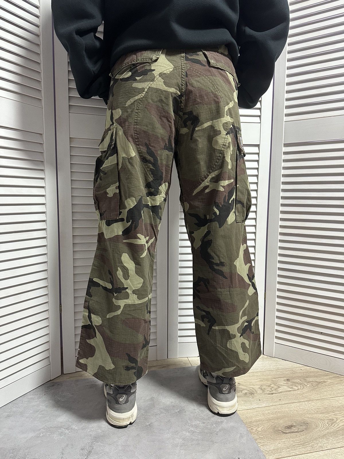 Carhartt Vintage Carhartt Realtree Camo Carpenter Pants Grunge Skater Size US 32 / EU 48 - 2 Thumbnail