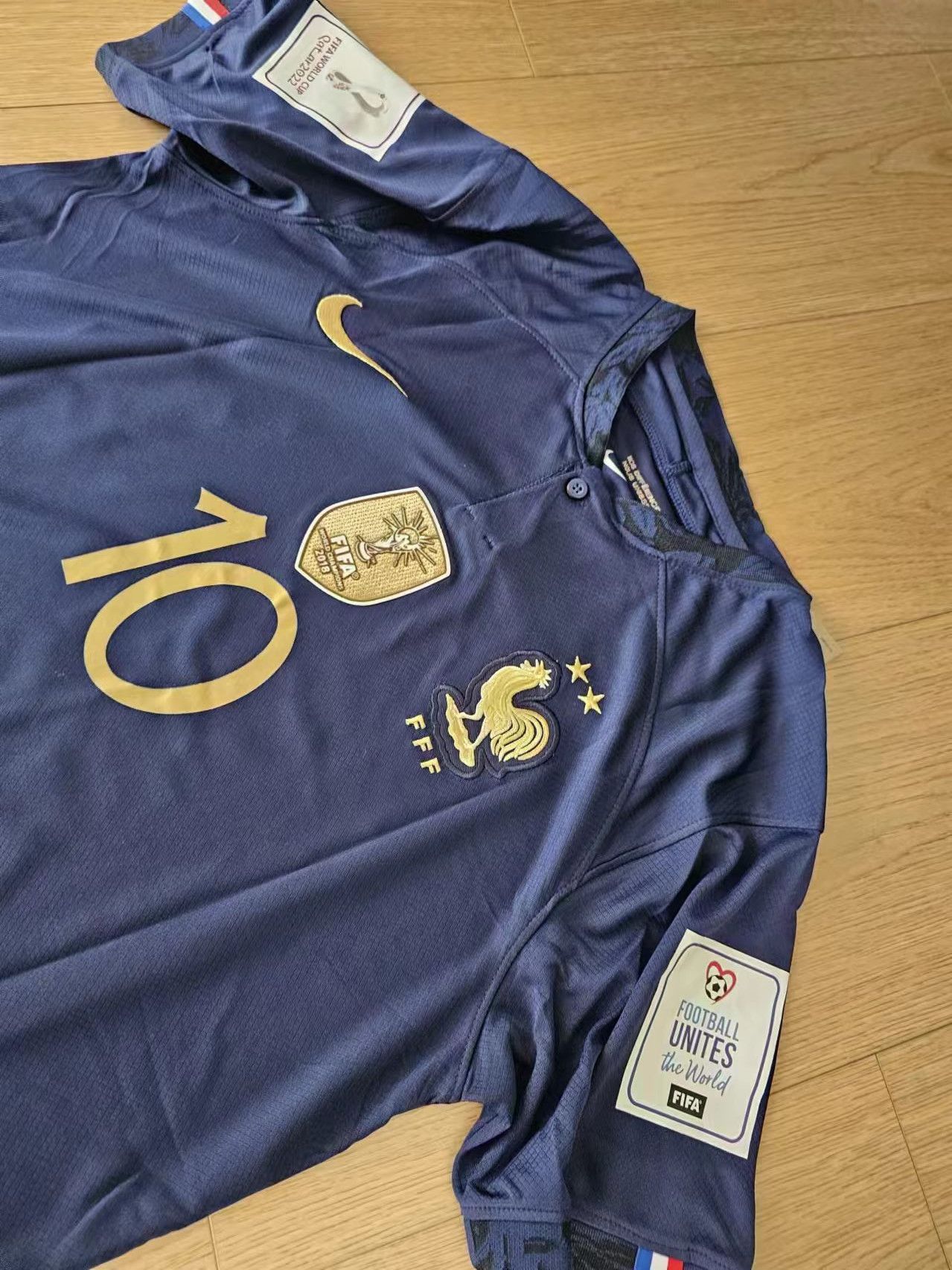 Other 2022 World Cup France #10 Kylian Mbappé Jersey Size US M / EU 48-50 / 2 - 3 Thumbnail