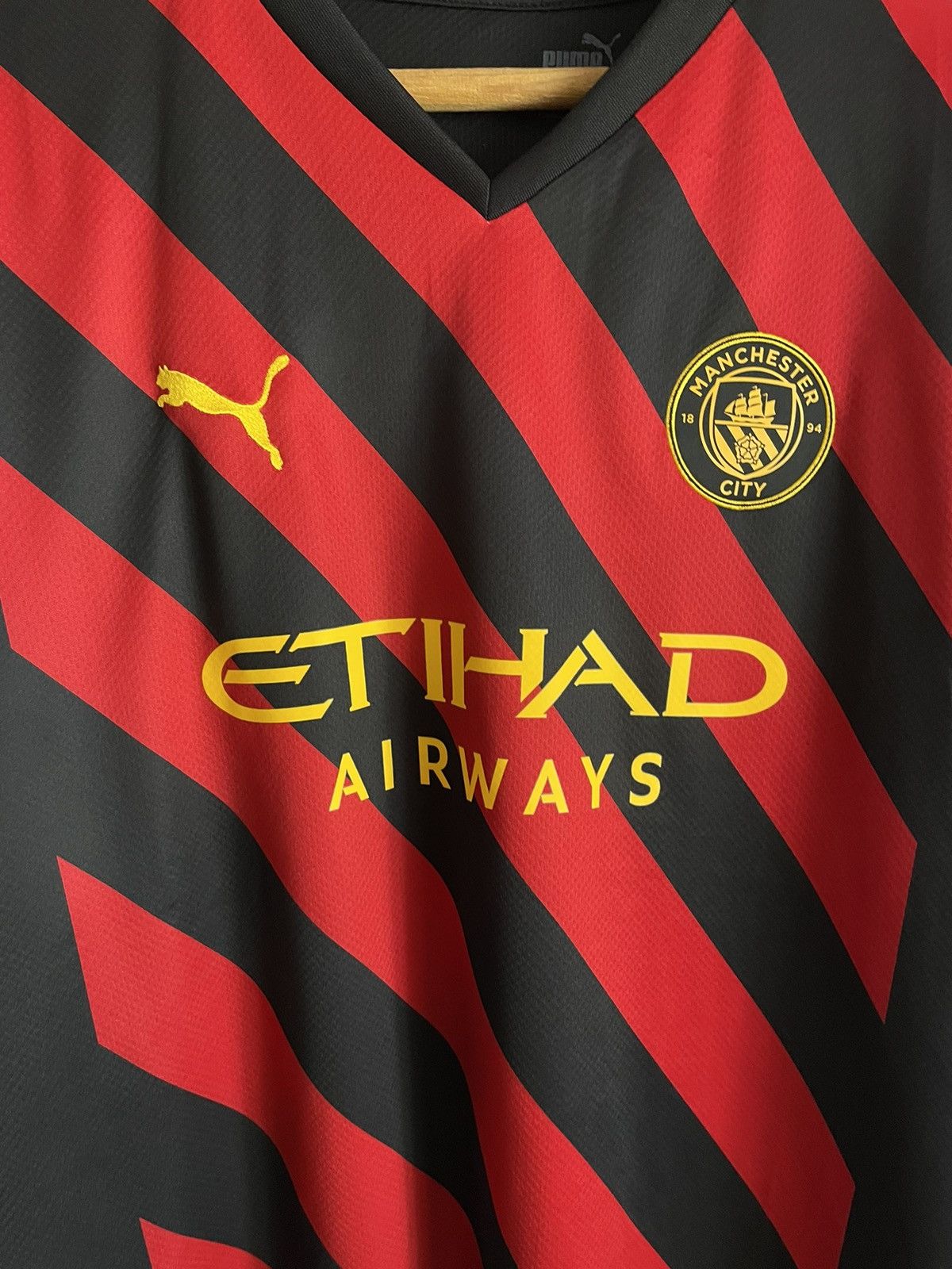 Puma Manchester City 2022 2023 Away Football Jersey Soccer Shirt Size US XL / EU 56 / 4 - 2 Thumbnail