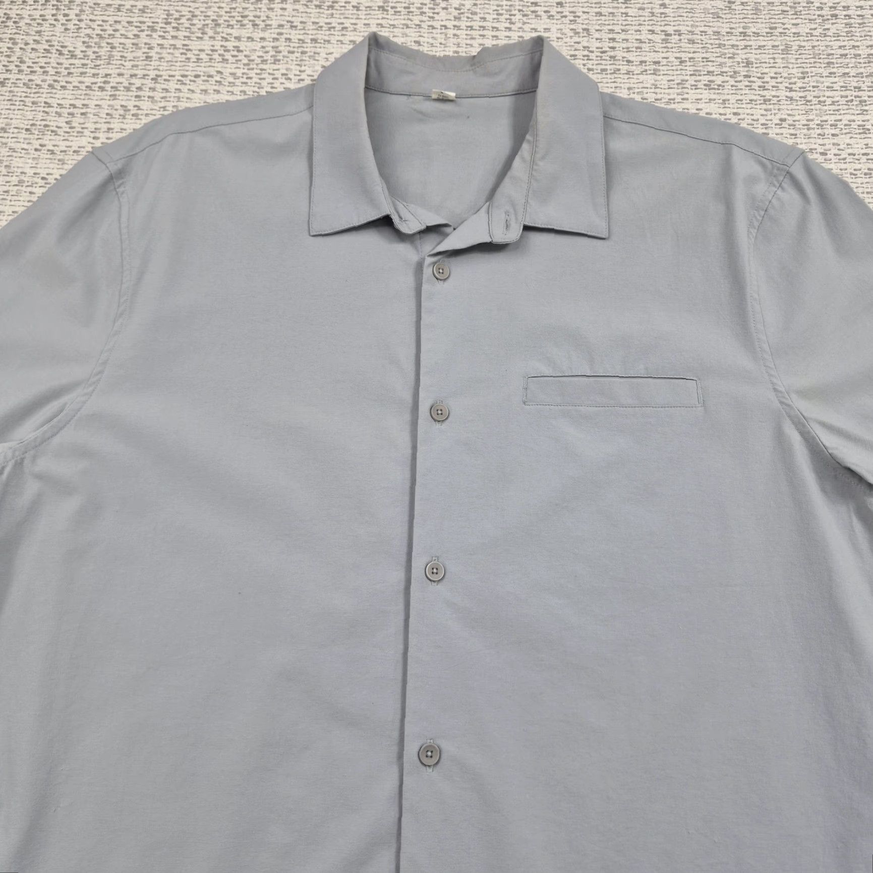Lululemon Lululemon Button Up Shirt Mens Large Gray Solid Long Sleeve Casual Tech Shirt Size US L / EU 52-54 / 3 - 4 Thumbnail