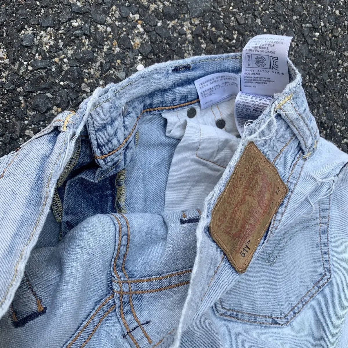 Levi's Levi’s Jeans W28 L31 Light Wash Levis Denim Pants Size US 28 / EU 44 - 12 Thumbnail