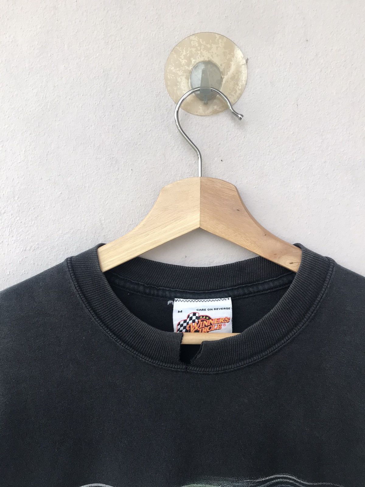Vintage VINTAGE DISTRESSED NASCAR DALE EARNHARDT TEE racing team Size US M / EU 48-50 / 2 - 5 Thumbnail