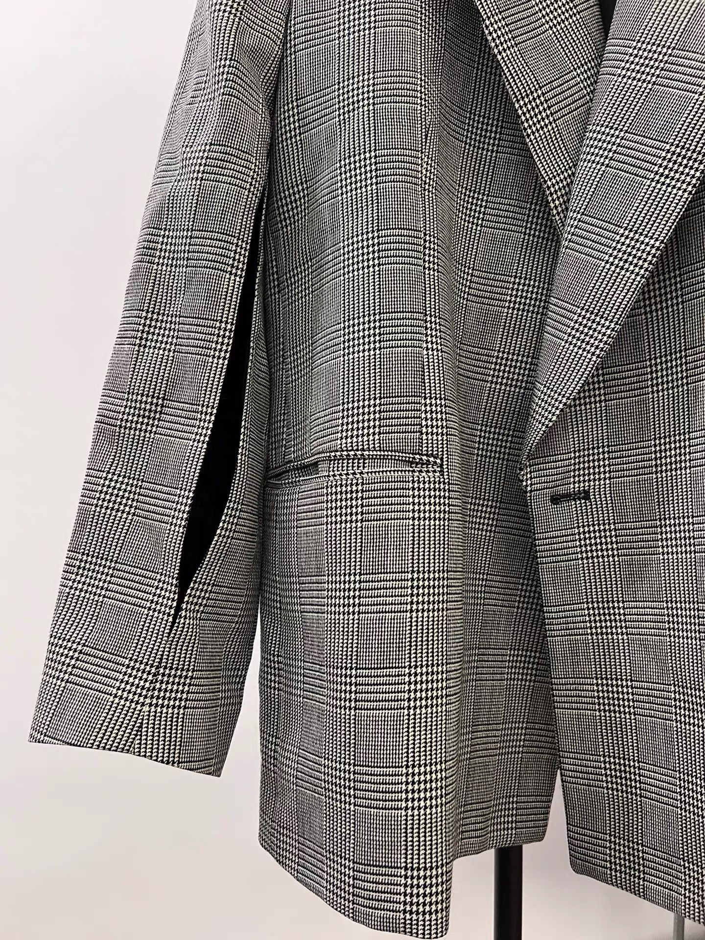 Vetements Vetements Runway Houndstooth Oversized Blazer K35 Size US M / EU 48-50 / 2 - 3 Thumbnail