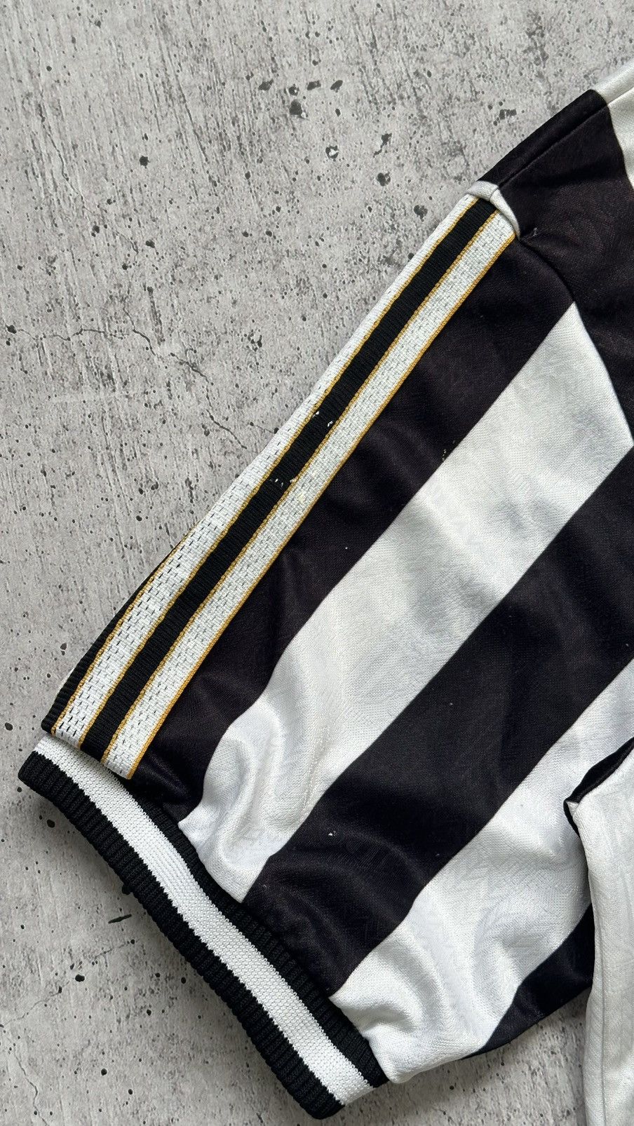 Adidas 1997/99 Adidas Newcastle United Vintage Rare Soccer Jersey Size US S / EU 44-46 / 1 - 5 Thumbnail