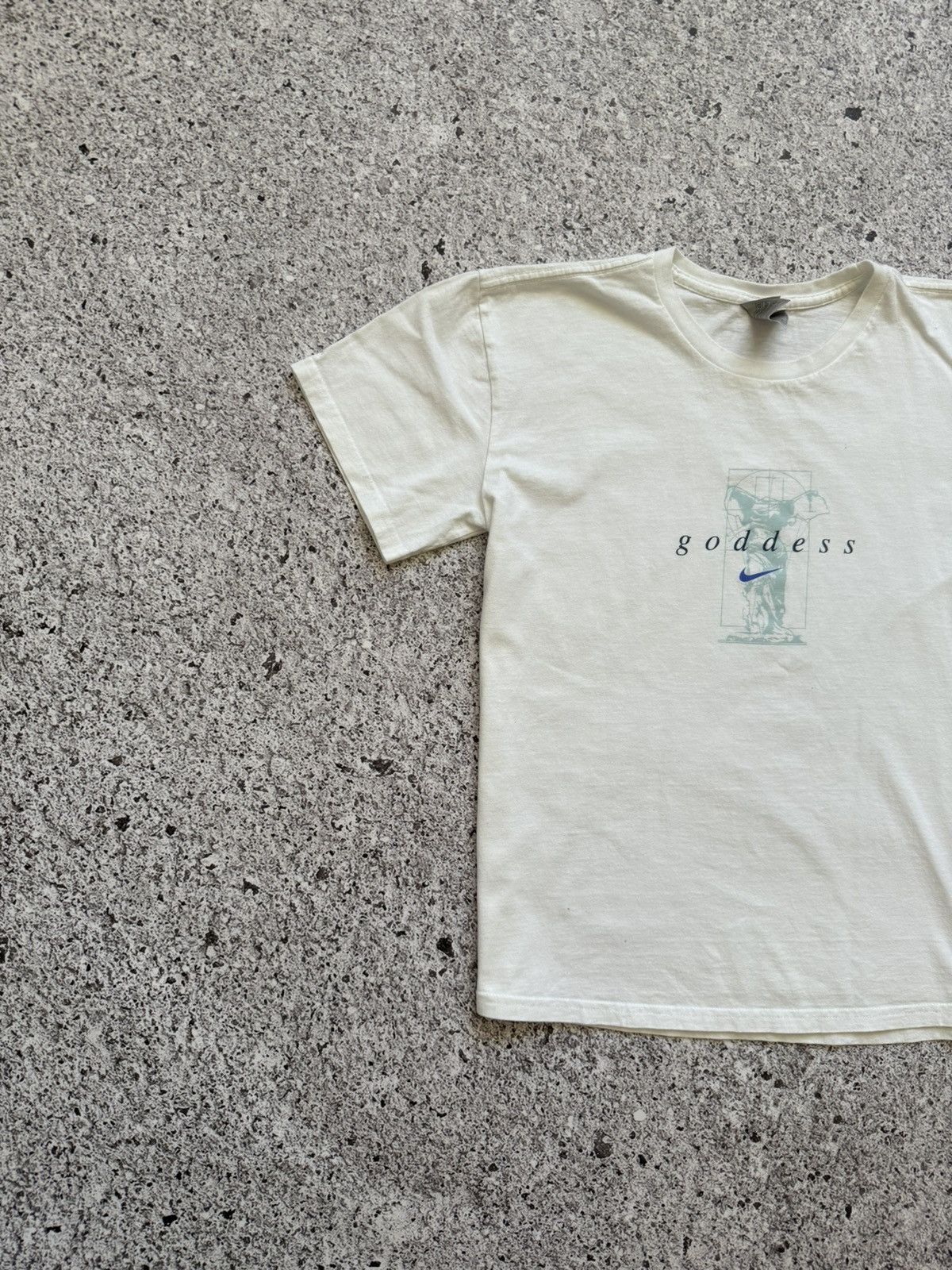 Nike × Vintage Vintage 2000’s Nike Goddess Rare Retro Made In USA T-shirt Size US S / EU 44-46 / 1 - 3 Thumbnail