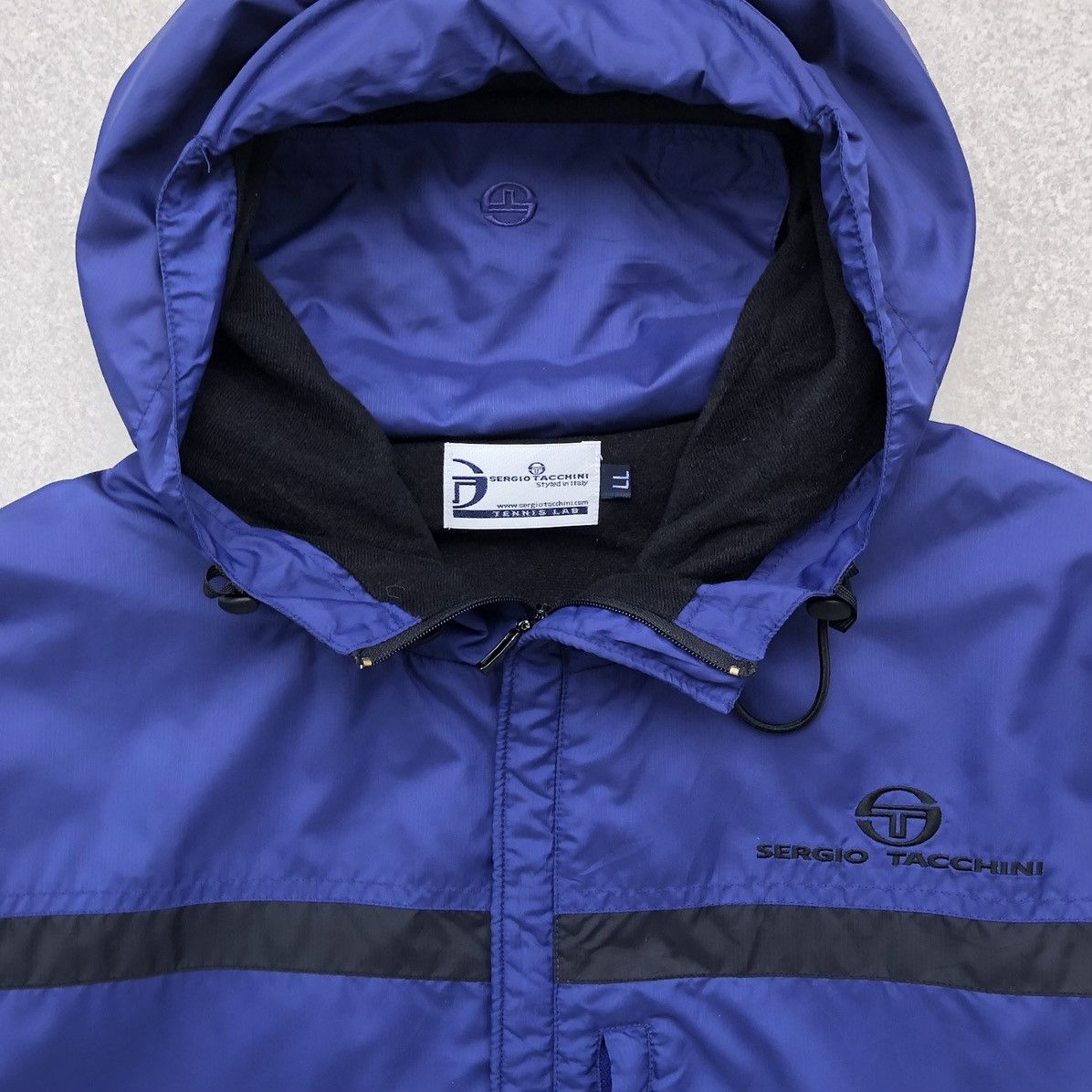 Sergio Tacchini Sergio Tacchini Embroidery Logo Windbreaker Jacket Size US L / EU 52-54 / 3 - 14 Thumbnail