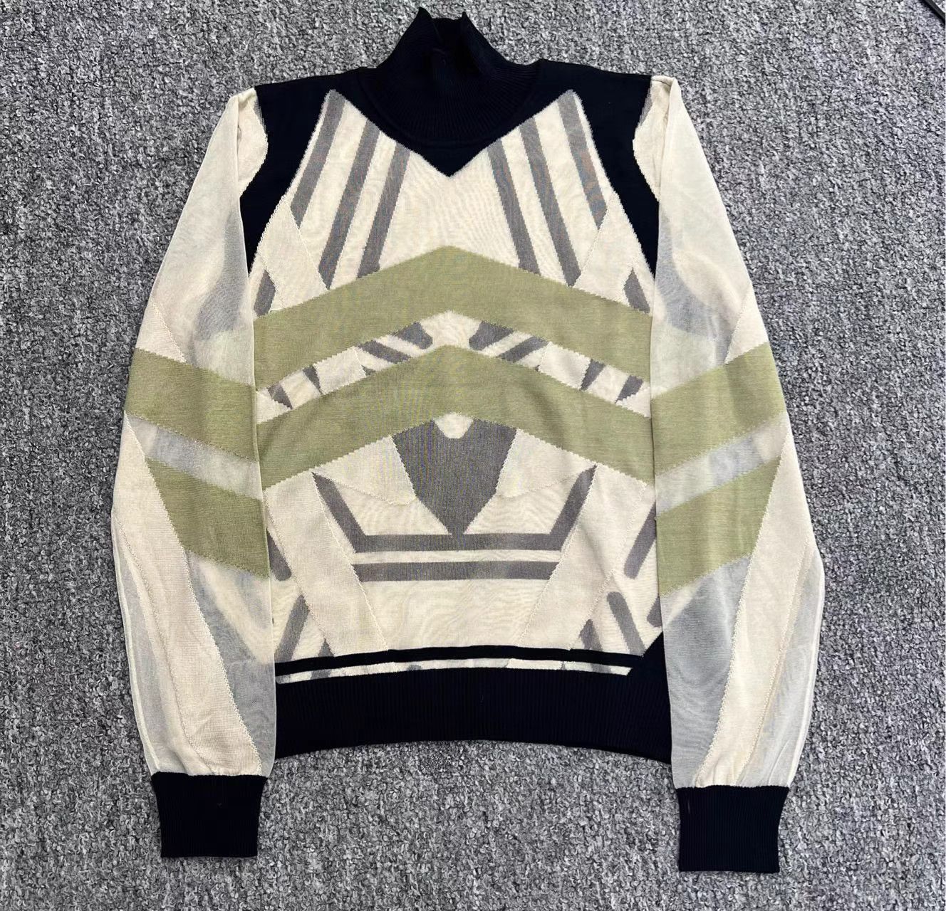 Fendi Fendi Color-Blocked Pattern Knit Long Sleeve K12 Size XS / US 0-2 / IT 36-38 - 1 Thumbnail