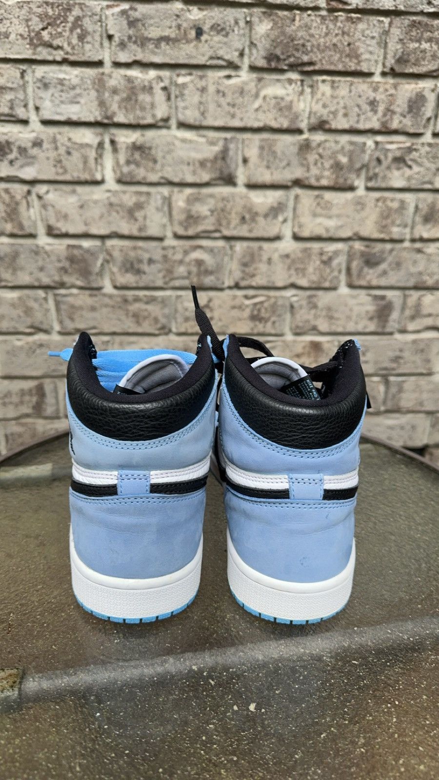Jordan Brand Nike Air Jordan 1 High University Blue “UNC” Size US 8.5 / EU 41-42 - 2 Thumbnail