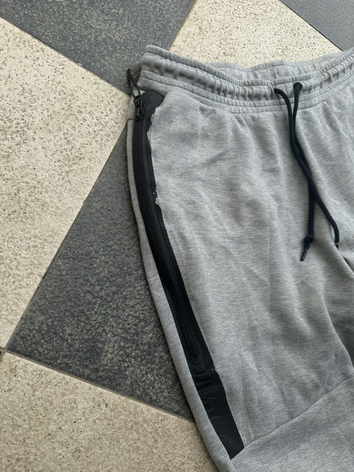 Nike Nike tech joggerpants Size US 33 - 3 Thumbnail