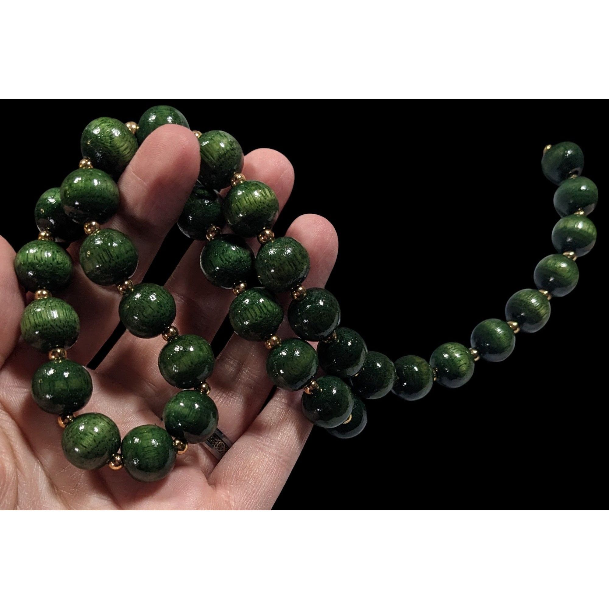 Other Vintage Elegant Green And Gold Tone Wood Beaded Necklace Size ONE SIZE - 5 Thumbnail