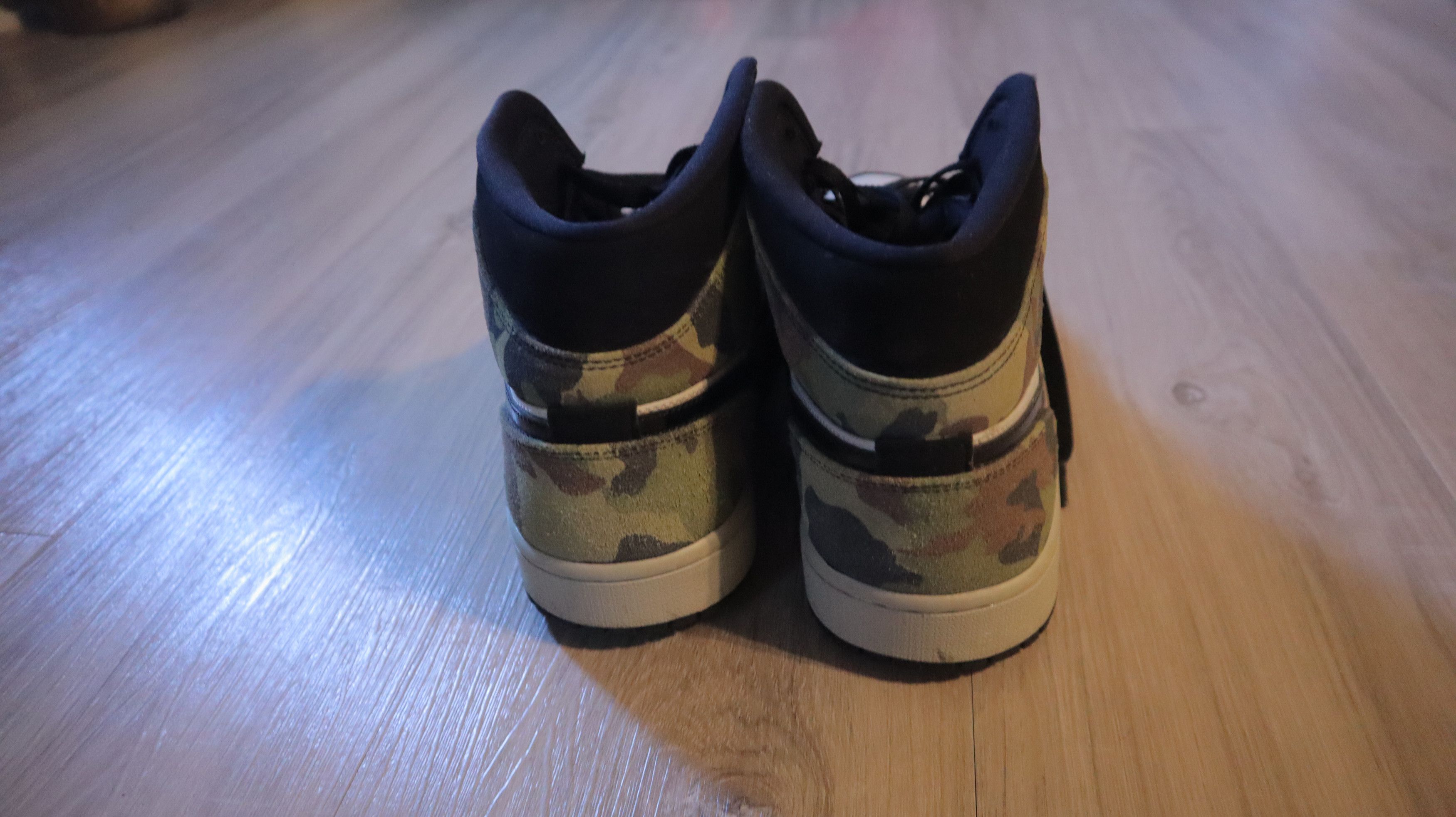 Jordan Brand × Nike Jordan Air Jordan 1 Mid "Camo" sneakers Size US 11 / EU 44 - 3 Thumbnail