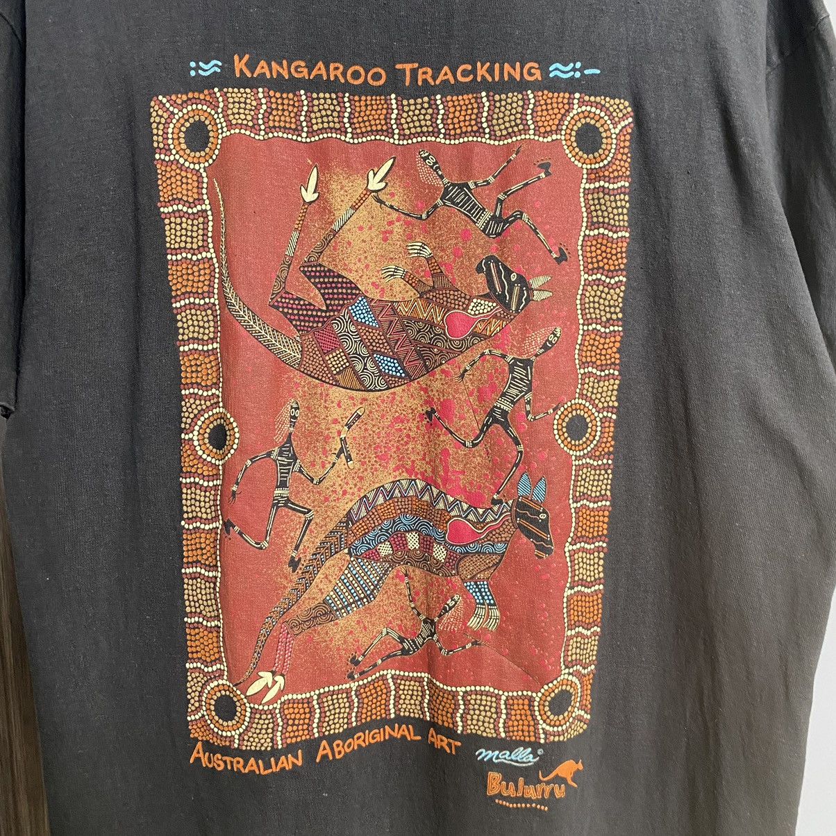 Man Made In Australia Thrashed Faded Vintage 90s Bulurru Kangaroo Australia Art T Size US XXL / EU 58 / 5 - 2 Thumbnail