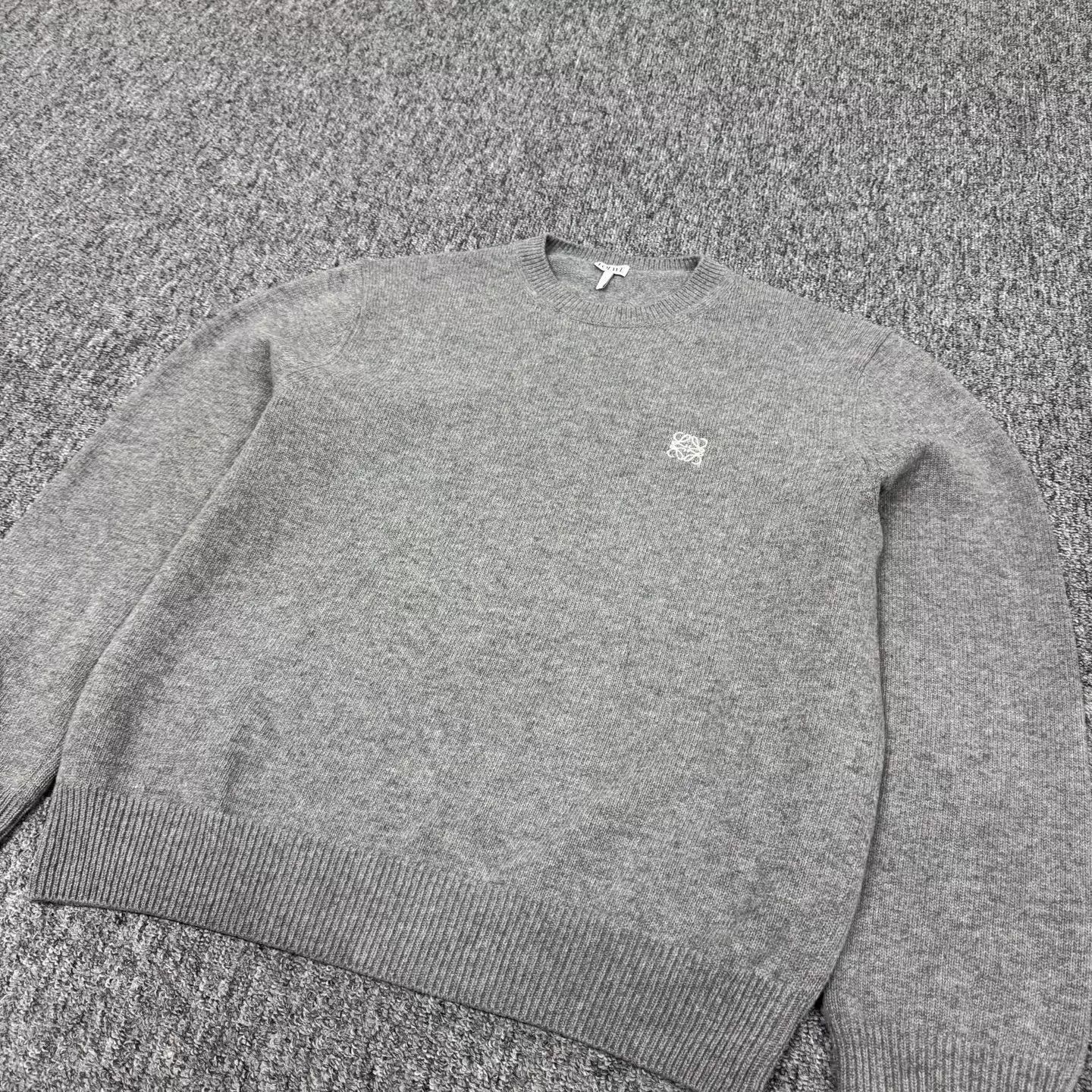 Loewe Loewe Gray Embroidered Logo Wool Knit Sweater M 99 New Size M / US 6-8 / IT 42-44 - 3 Thumbnail