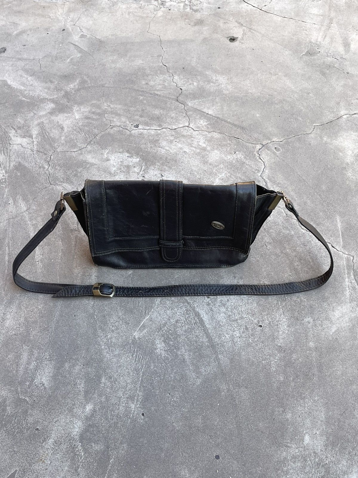 Bugatti Saved Bugatti Black Leather Messenger Bag 90s Size ONE SIZE - 16 Thumbnail