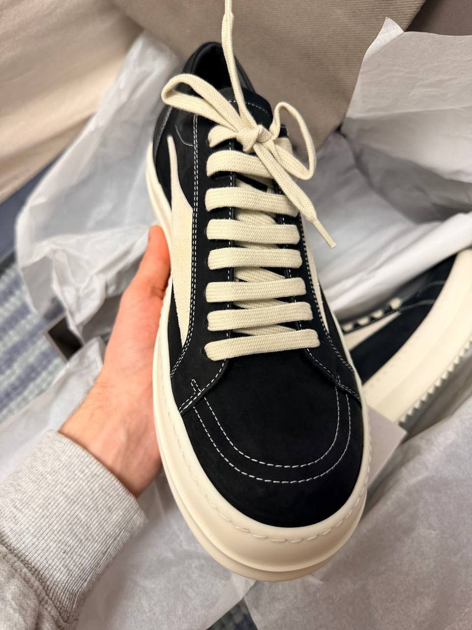 Rick Owens RU02E1897 LWNLVS VINTAGE SNEAKS 911 BLACK/MILKIMILK Size US 10 / EU 43 - 5 Thumbnail