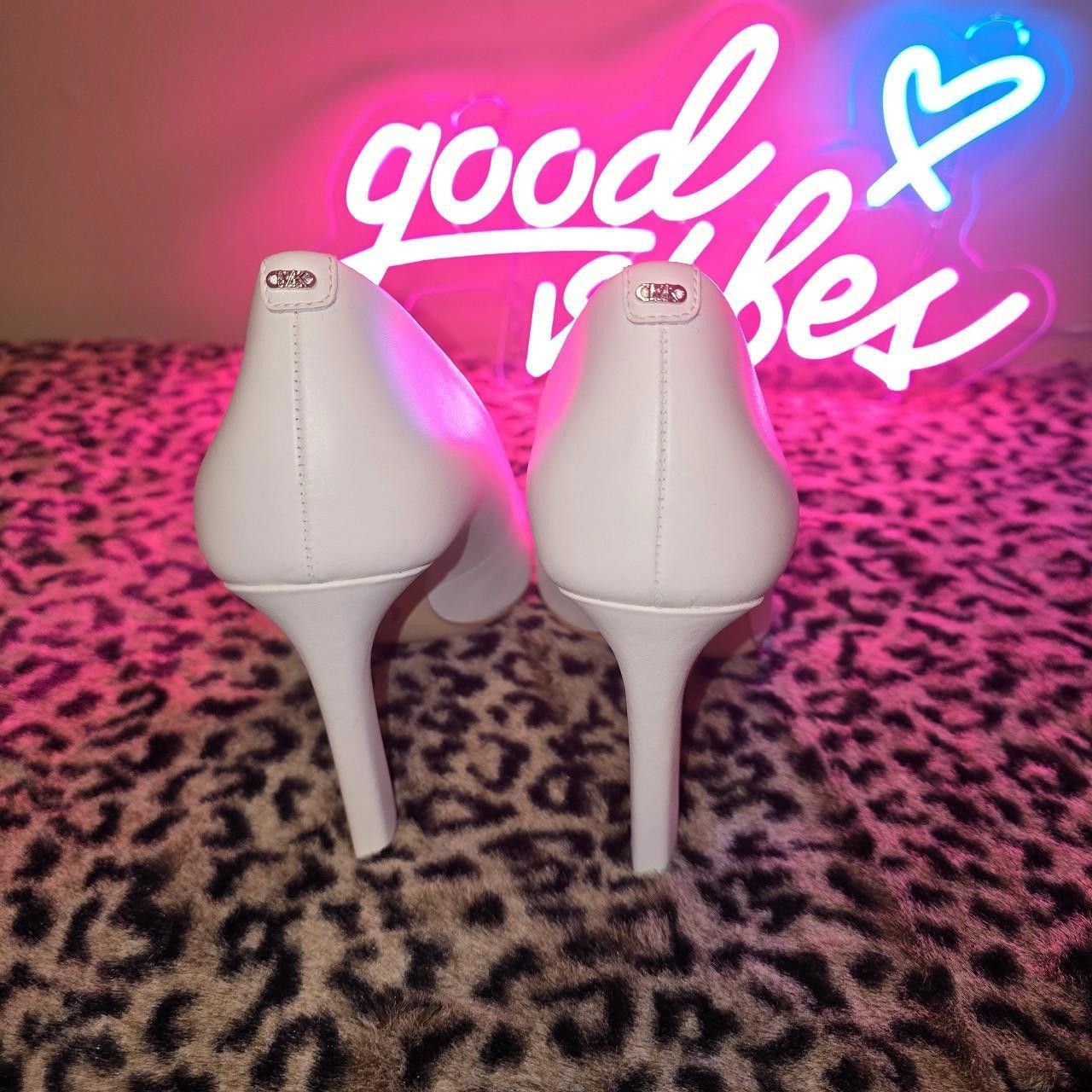 Michael Kors Michael Kors Women's White Court Size US 8 / IT 38 - 8 Thumbnail
