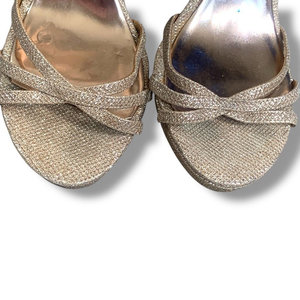 Badgley Mischka Badgley Mischka Gold Glitter Heels Size 9 Zip Back Strappy P Size US 9 / IT 39 - 7 Thumbnail