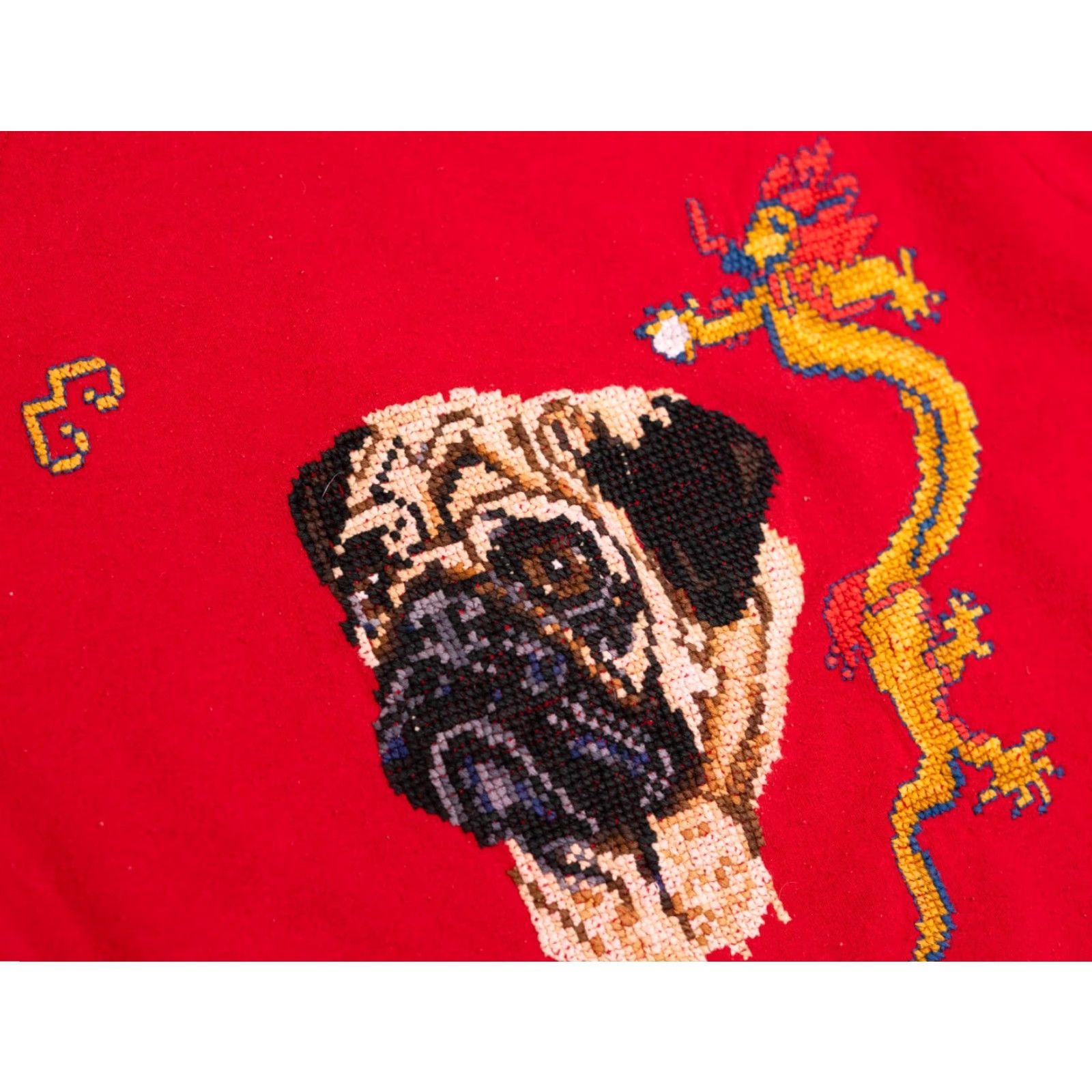 Jerzees VINTAGE Jerzees Sweatshirt Women XL Red Crew Neck Pug Dragon Embroidered Fleece 90s Vintage Dog USA Figurative Art Cozy Pullover Size XL / US 12-14 / IT 48-50 - 5 Thumbnail