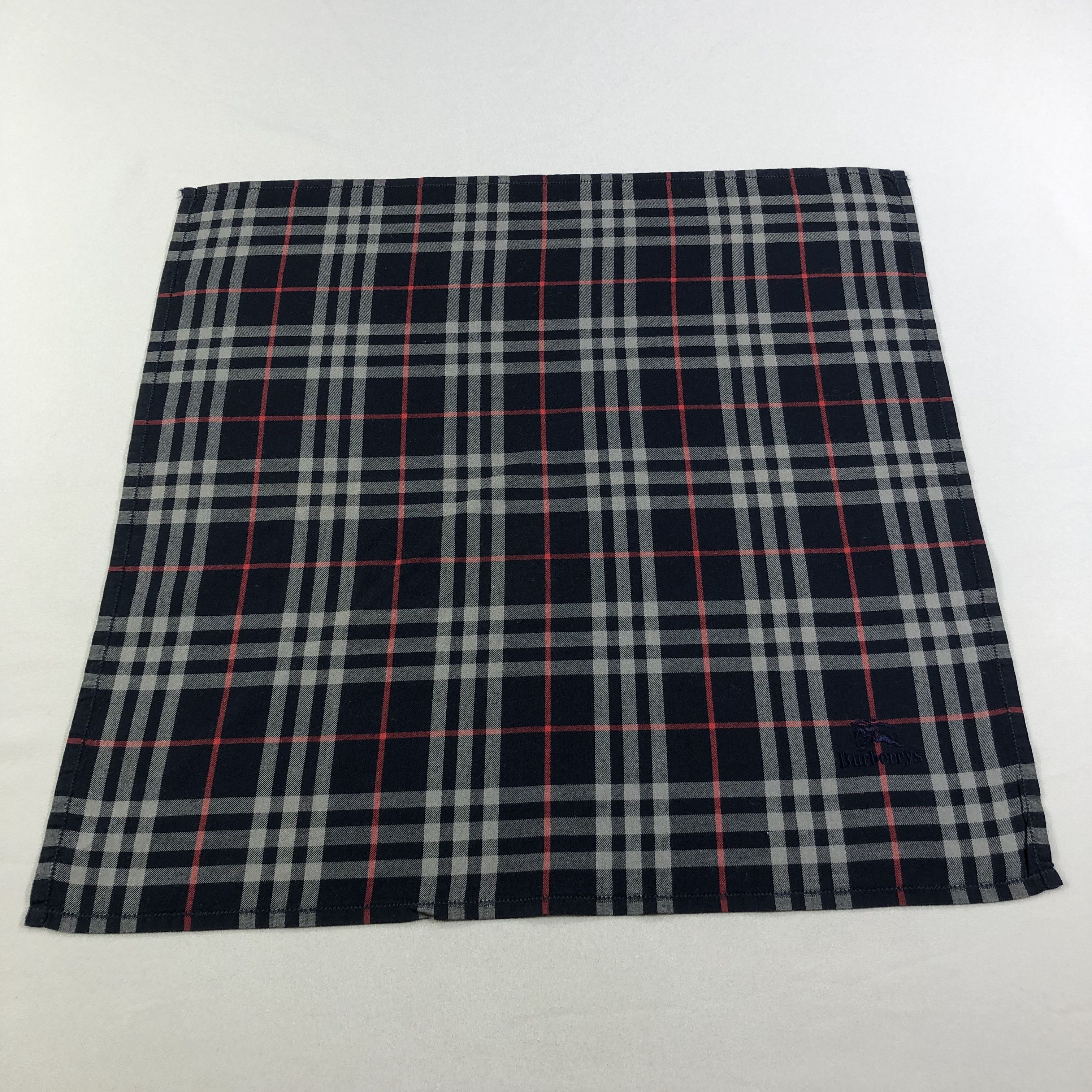 Burberry Burberrys Nova Check Handkerchief Neckerchief Bandana H1898 Size ONE SIZE - 2 Thumbnail