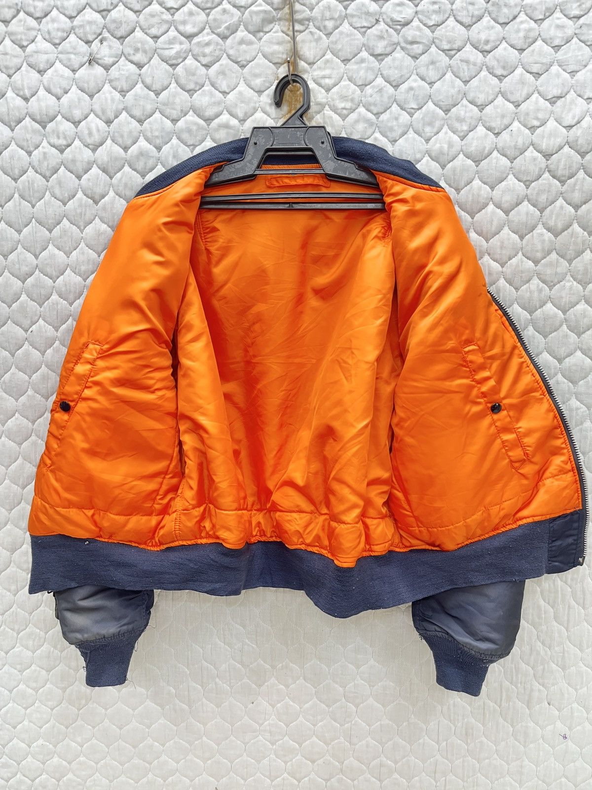 Alpha Industries 🔥🔥🔥STEALS ALPHA INDUSTRIES MA 1 JACKET Size US XL / EU 56 / 4 - 7 Thumbnail