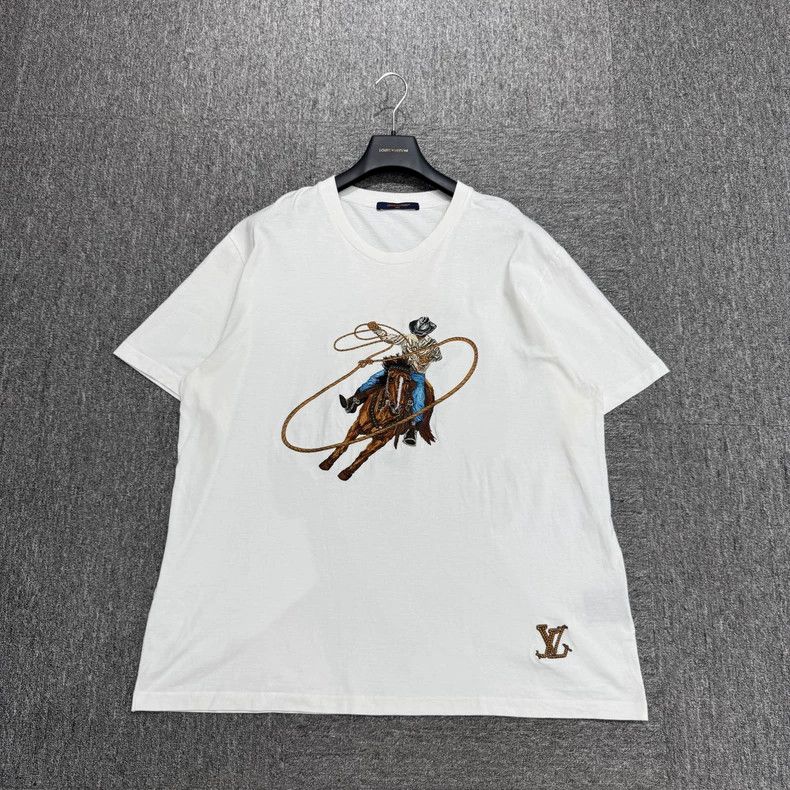 Louis Vuitton Louis Vuitton Denim Embroidered T-Shirt Size US L / EU 52-54 / 3 - 1 Thumbnail