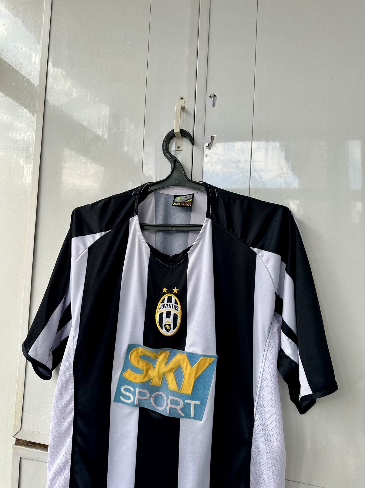 Other Vintage Soccer Jersey Juventus Style Size US L / EU 52-54 / 3 - 8 Thumbnail