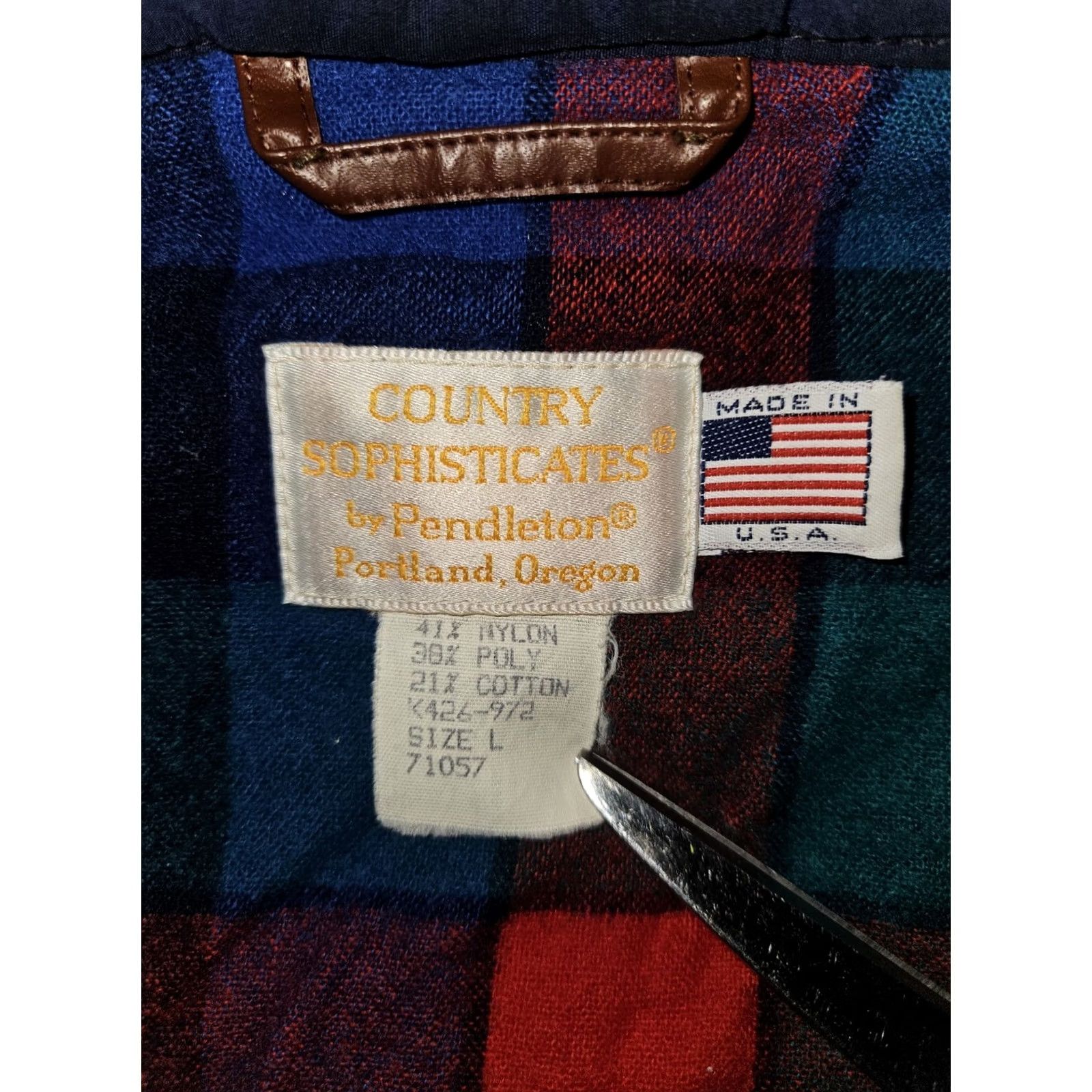 Pendleton VINTAGE Pendleton Jacket Mens Large Red Flannel Thinsulate Bomber Made USA 80s Size US L / EU 52-54 / 3 - 2 Thumbnail