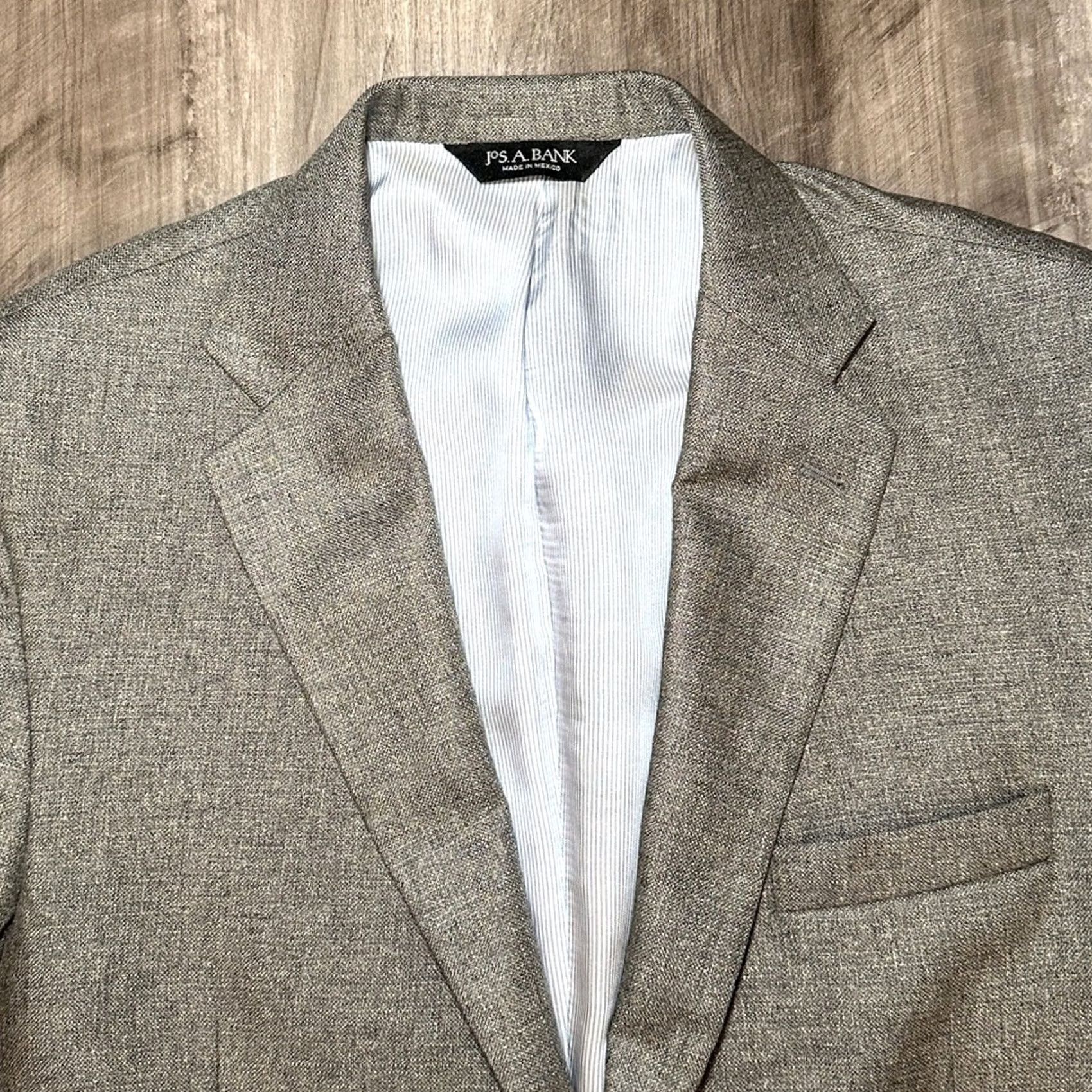 Jos. A. Bank Jos. A. Bank Signature Collection Tailored Fit 100% Silk Sport Coat 43R Men Gray Sport Coat Mens 43R Silk Complete 2 Piece Jacket Size US XS / EU 42 / 0 - 4 Thumbnail