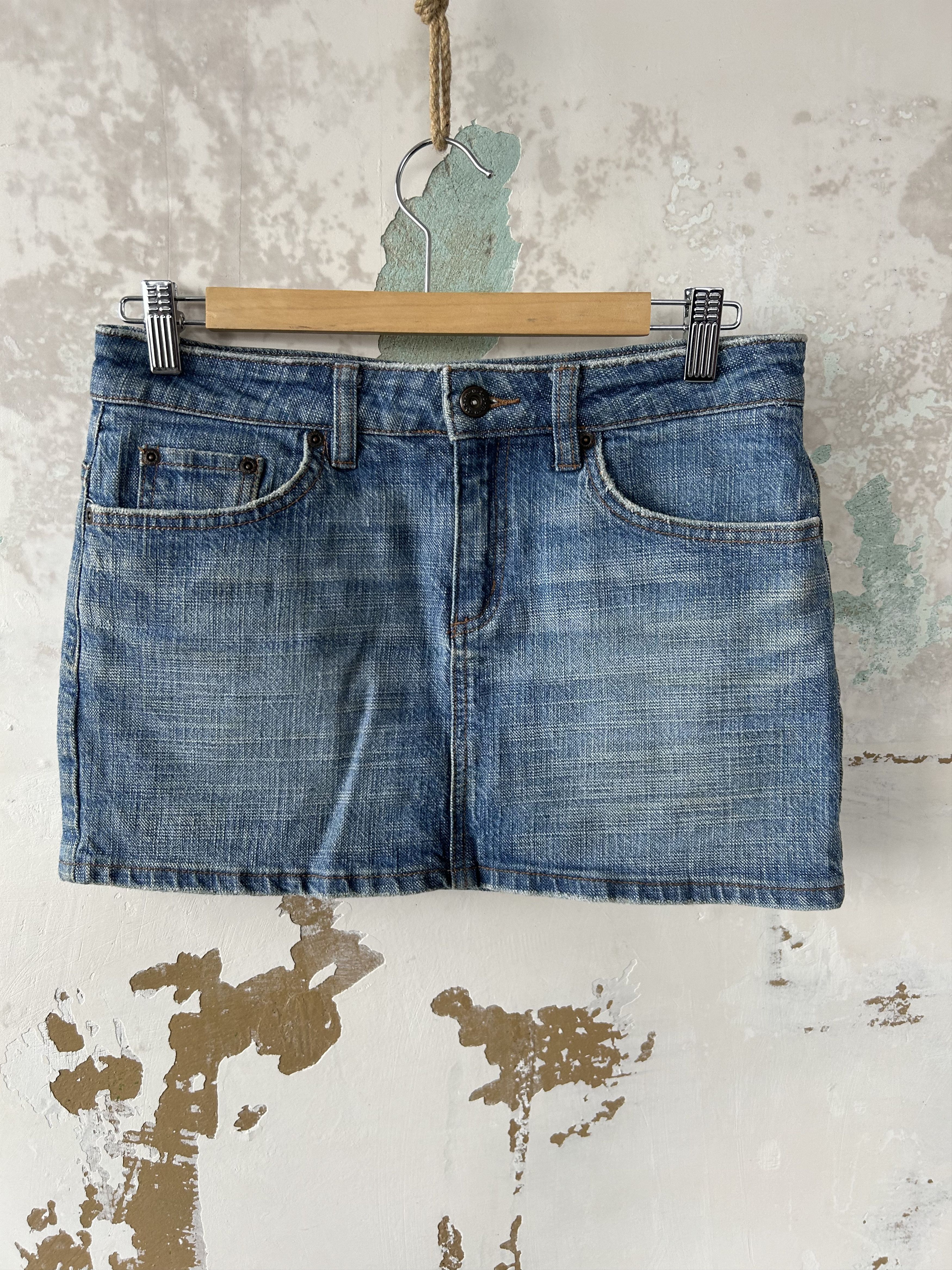 Japanese Brand Vintage dirty denim mini skirt Japanese style Size 27" / US 4 / IT 40 - 1 Thumbnail