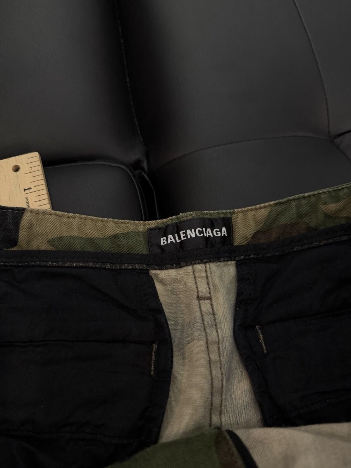 Balenciaga Balenciaga Cargo Pants Mens 48 Camo 100% Authentic Rare Size US 44 / EU 60 - 11 Thumbnail