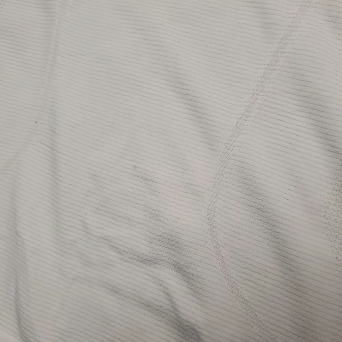 Lululemon VINTAGE Lululemon Shirt Womens Small White Striped Ribbed Trim Performance 4 way Stretch Size S / US 4 / IT 40 - 3 Thumbnail
