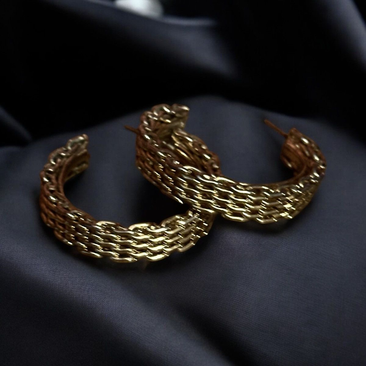 Other Gold tone basketweave hoop post earrings Size ONE SIZE - 1 Thumbnail
