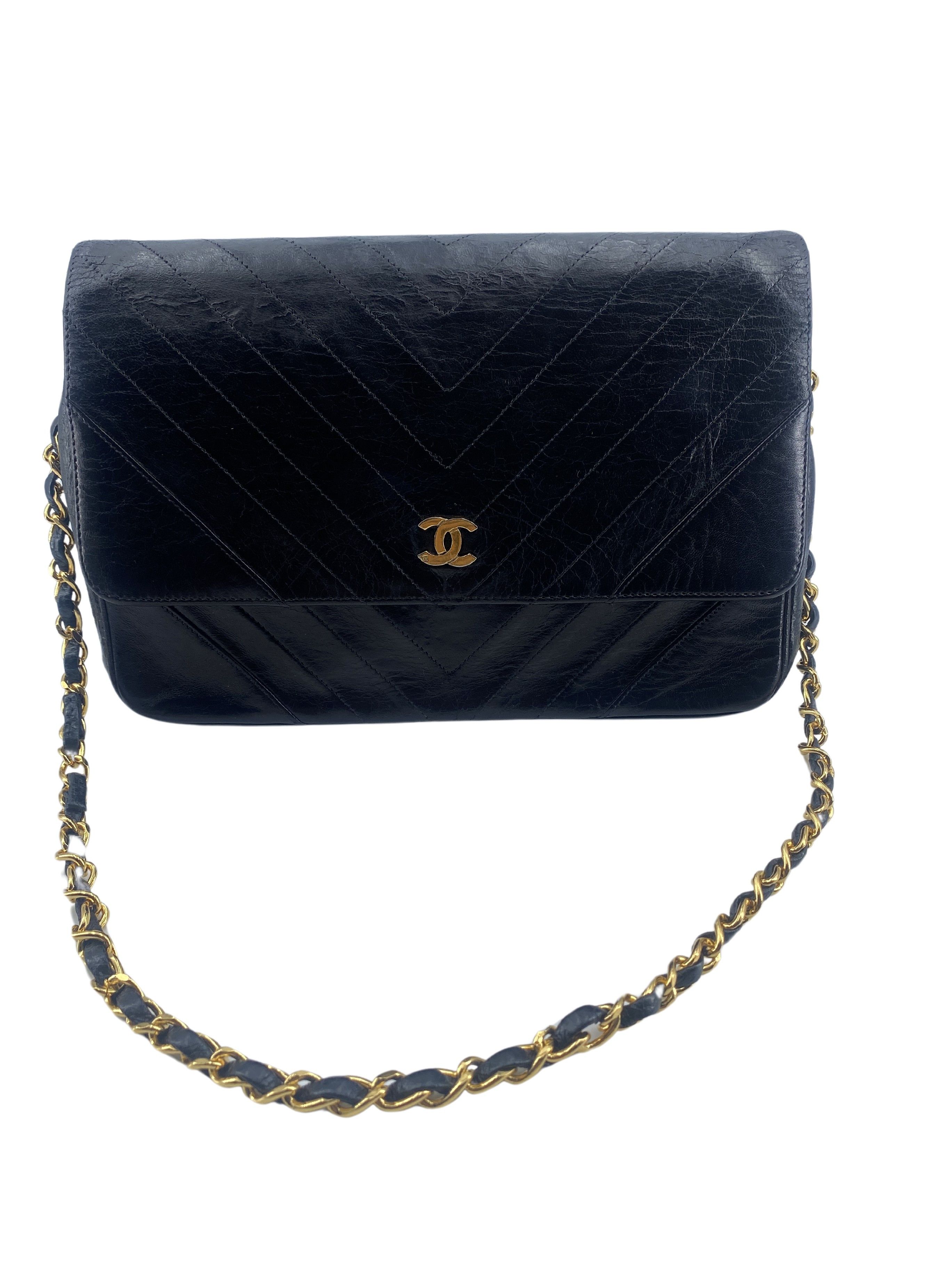 Chanel Chanel V-Stich shoulder Size ONE SIZE - 1 Thumbnail