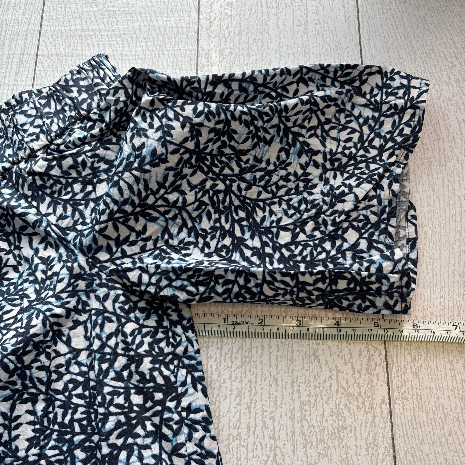 Michael Kors MICHAEL Michael Kors Leaf Print Off-Shoulder Blouse XL Size XL / US 12-14 / IT 48-50 - 9 Thumbnail