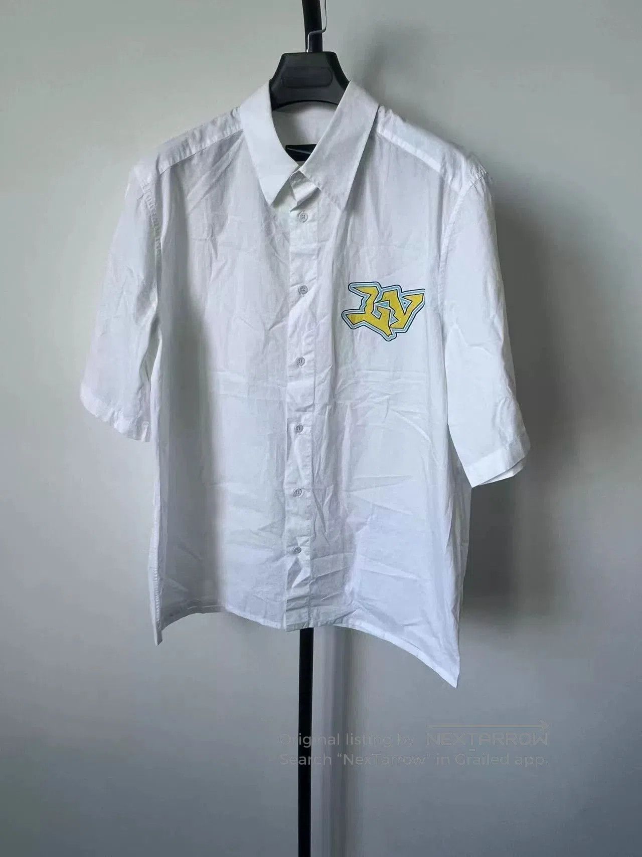 Louis Vuitton louis vuitton logo print short sleeve shirt. Size US M / EU 48-50 / 2 - 1 Thumbnail
