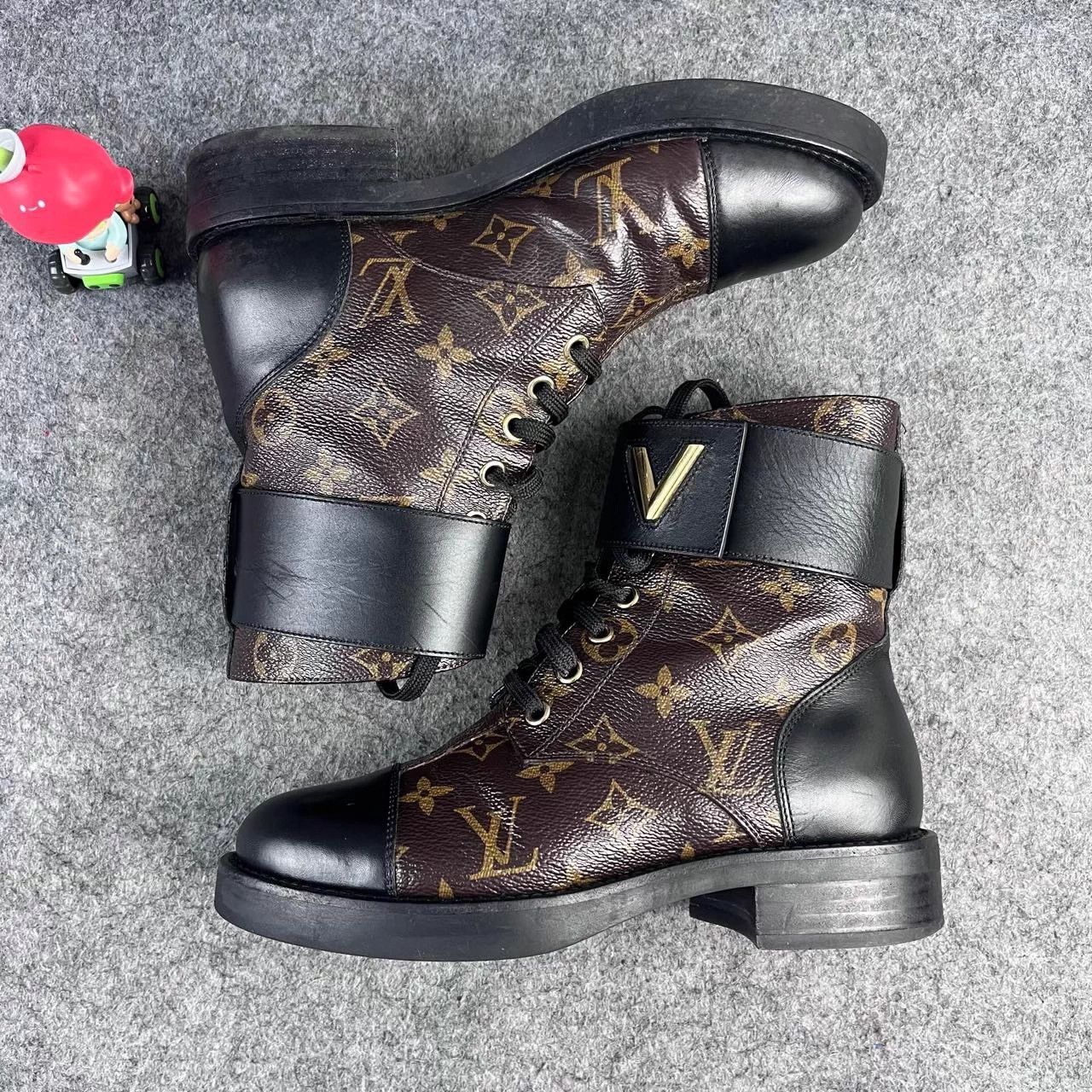 Louis Vuitton LV Monogram Lock Strap Ankle Boots 35.5 Size US 4.5 / IT 34.5 - 5 Thumbnail