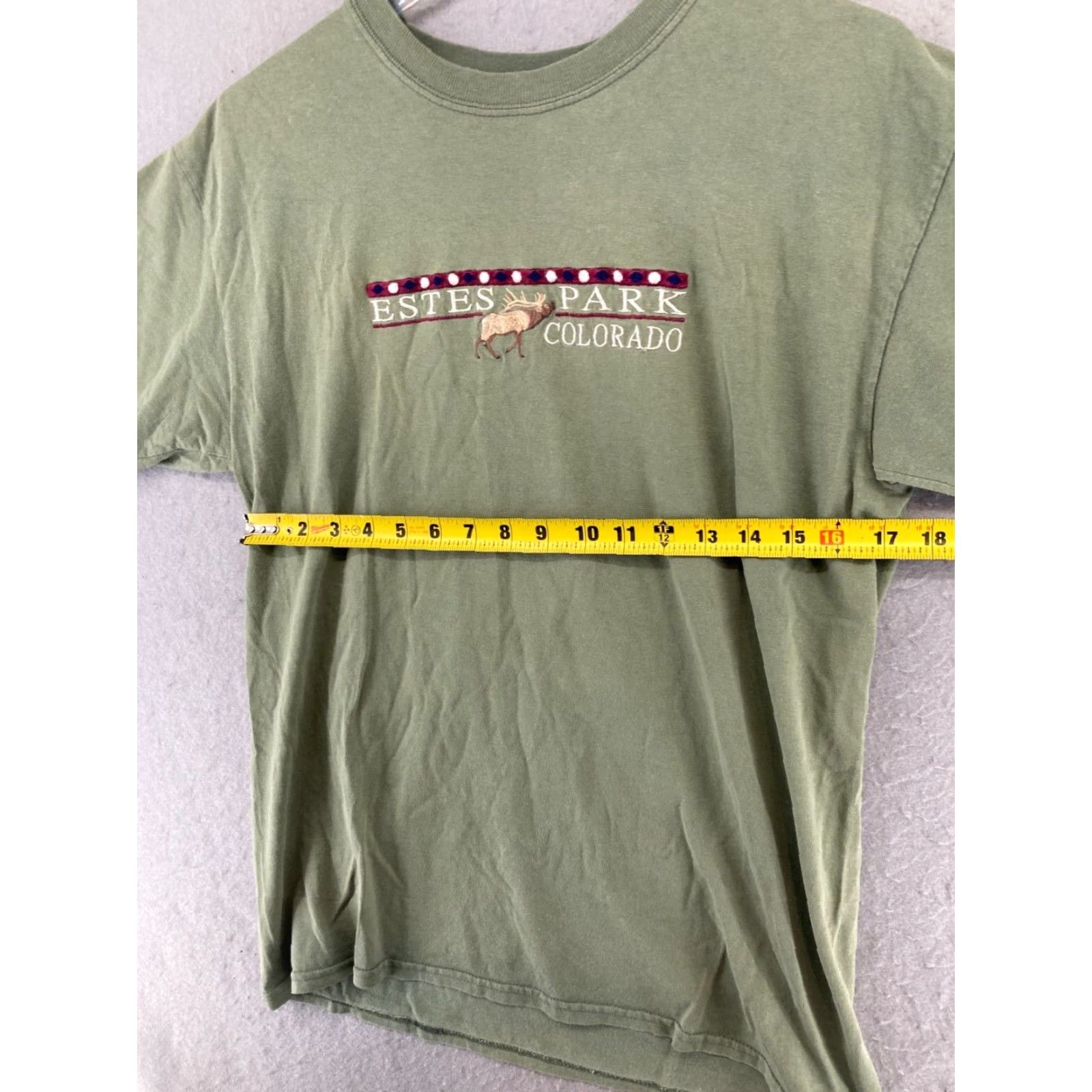 Gildan Estes Park Colorado Mens TShirt M Green Cotton Knit Logo Embroidered Crew Neck Short Sleeve Outdoor Shirt Mens Size US M / EU 48-50 / 2 - 2 Thumbnail