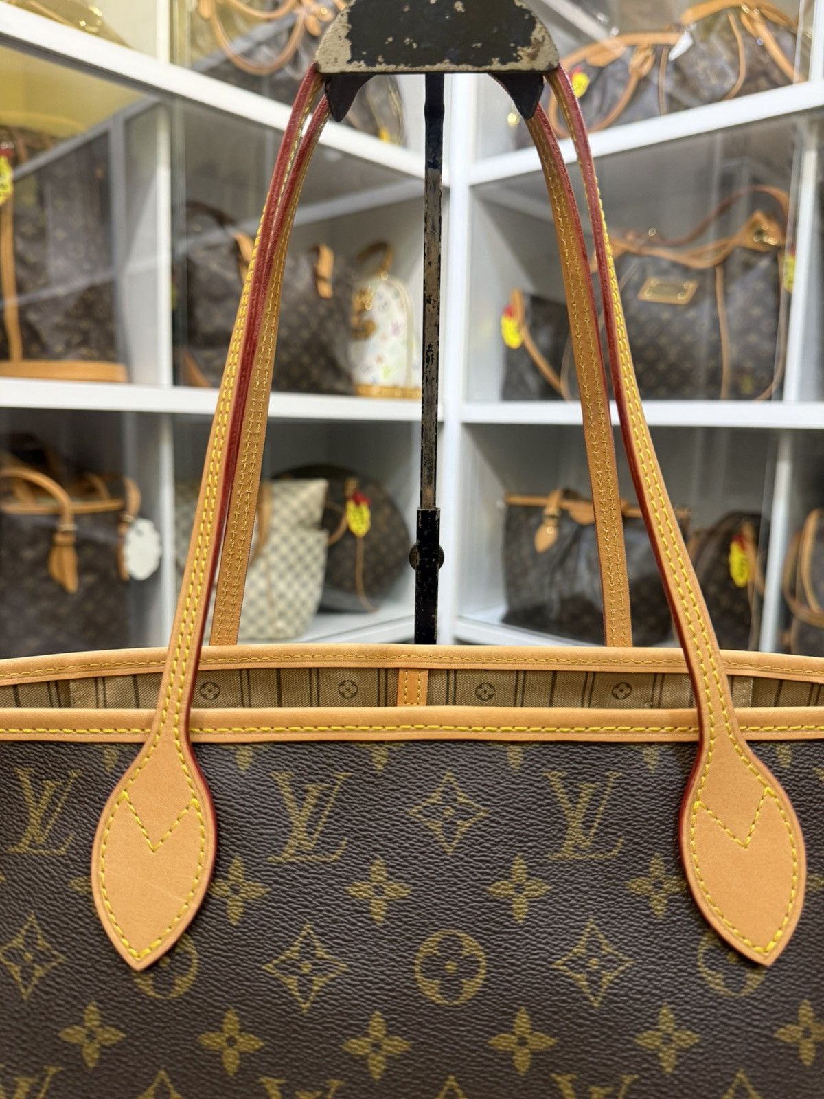 Louis Vuitton Neverfull Mm - 2131 Size ONE SIZE - 4 Thumbnail