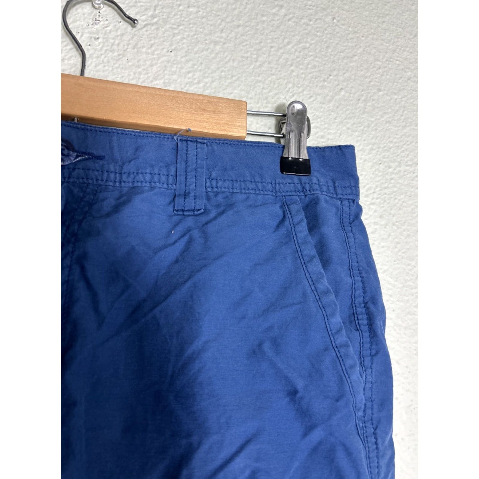 Vintage Columbia Birch Forest II Shorts Men 30x8 Blue Chino Casual Cotton Blend Hiking Golf XM0919 Size US 30 / EU 46 - 4 Thumbnail