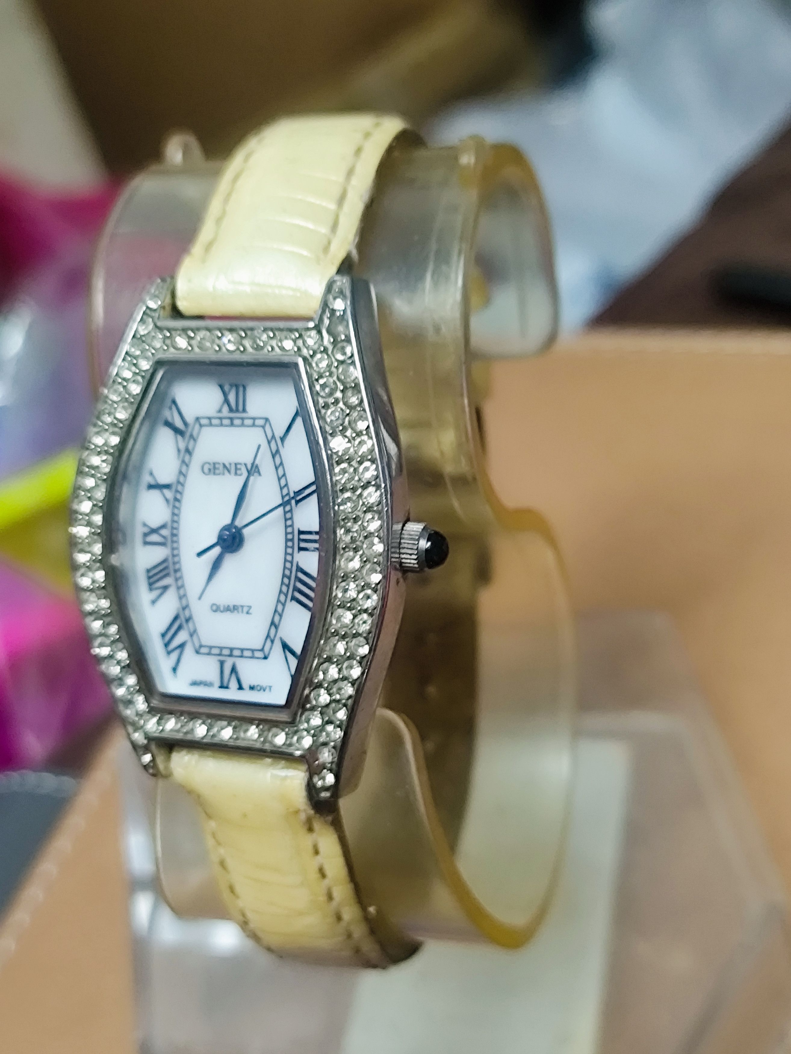 Vintage Geneva Quartz Watch with Diamonds (Japan Made) Size ONE SIZE - 4 Thumbnail