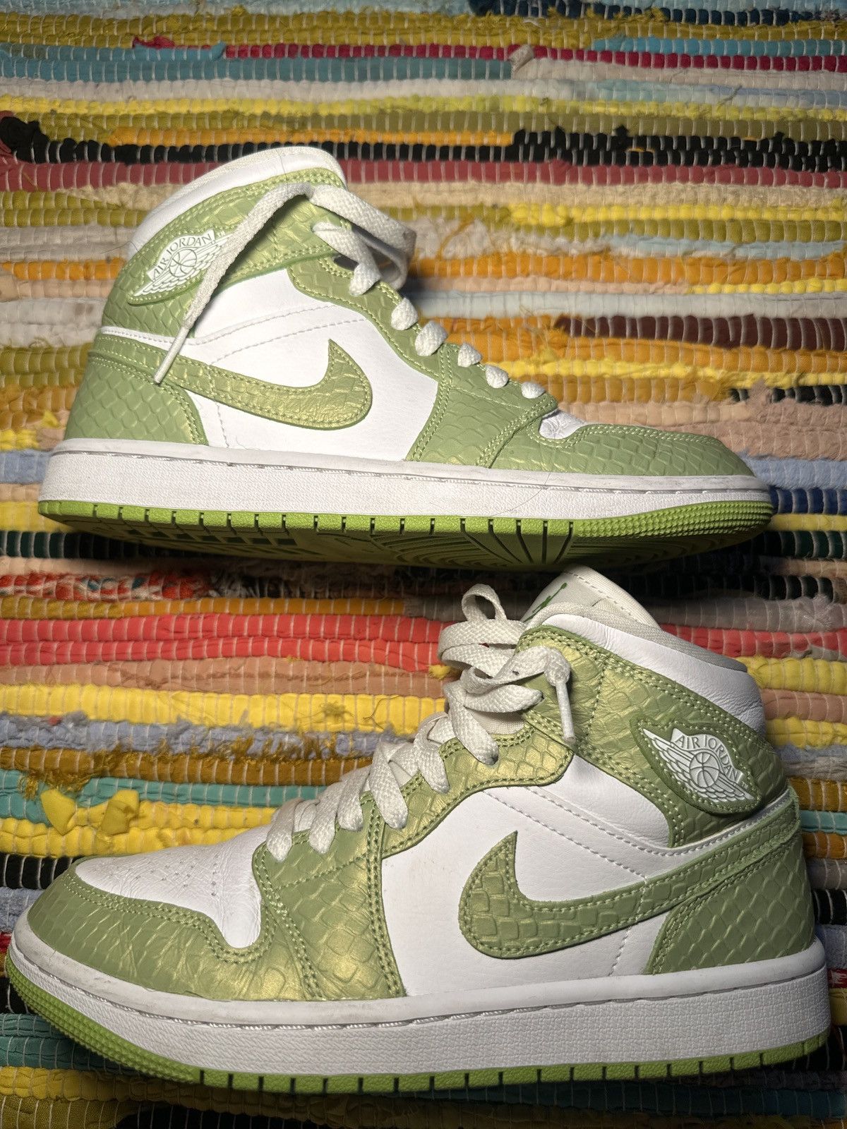 image of Jordan Brand 1 Retro Shoes in Green, Women's (Size 7.5)