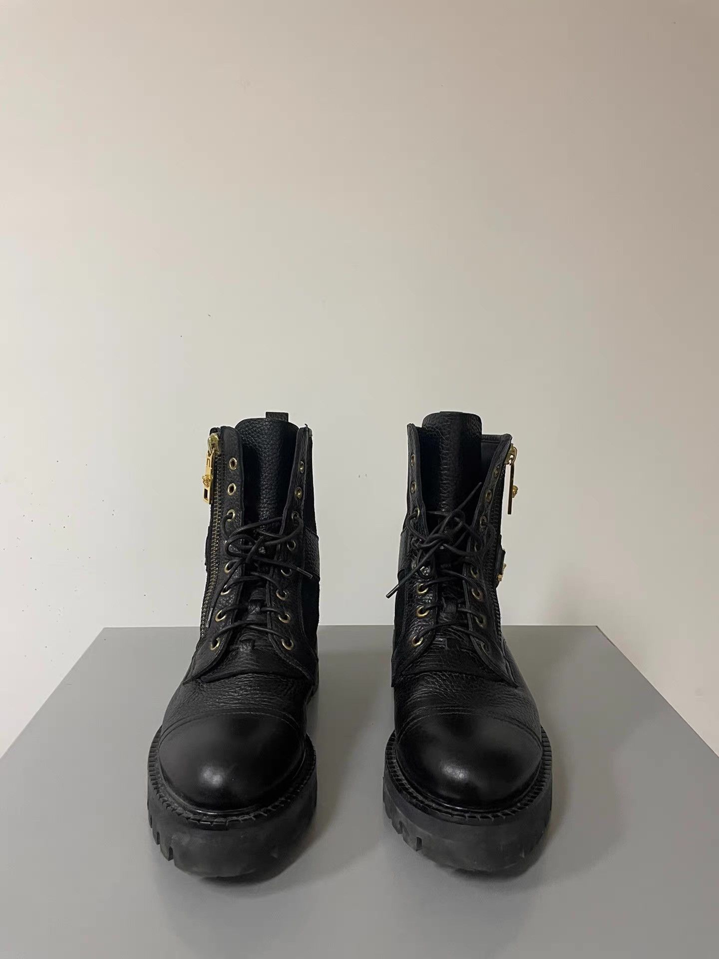 Versace Versace Men's Paneled Boots Ｑ21 Size US 7 / EU 40 - 2 Thumbnail