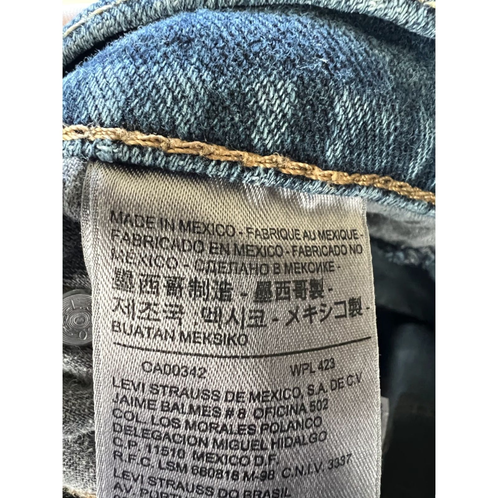 Levi's VINTAGE Levi’s 505 Jeans Blue Denim 32x30 Medium Wash Regular Fit 5-Pocket Men Mens USA 90s Mexico 100% Cotton Taper Straight Size US 32 / EU 48 - 6 Thumbnail